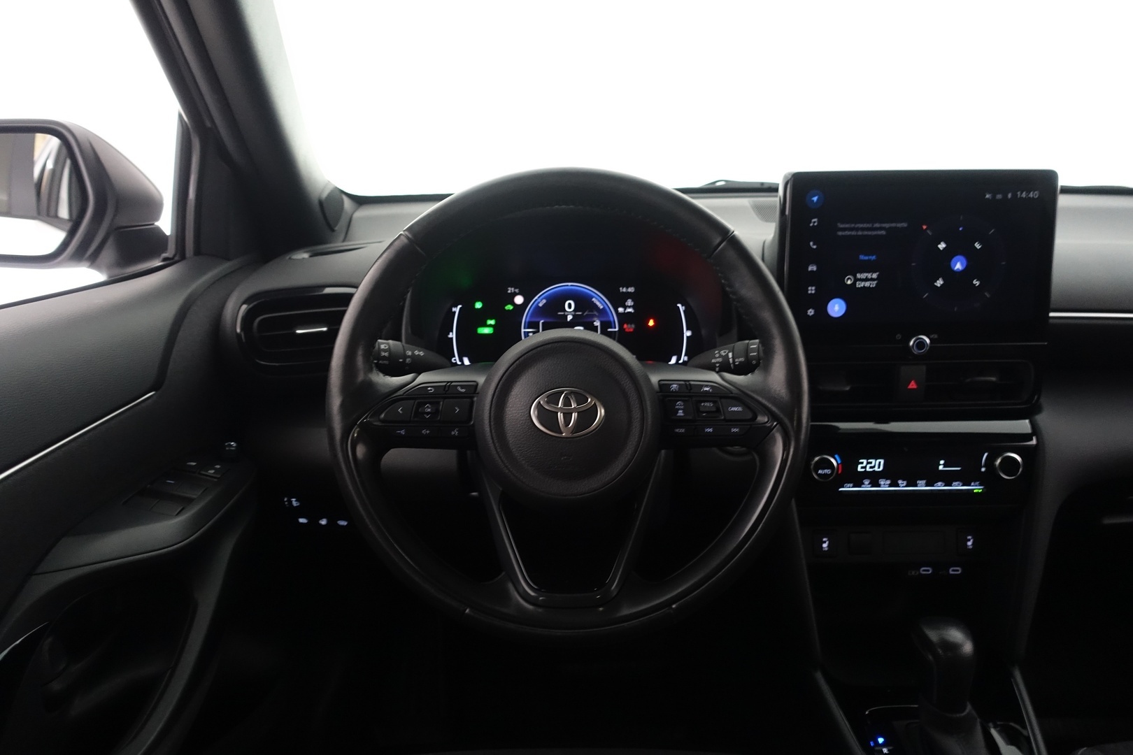 TOYOTA Yaris Cross 2024