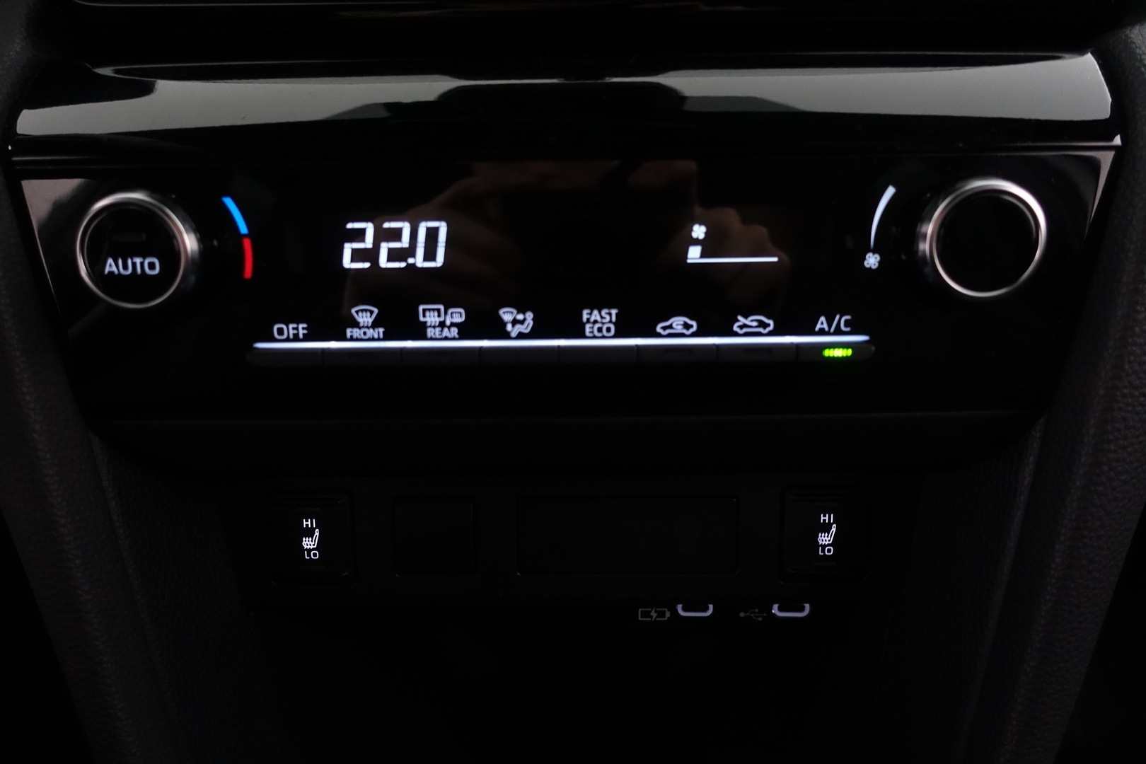 TOYOTA Yaris Cross 2024