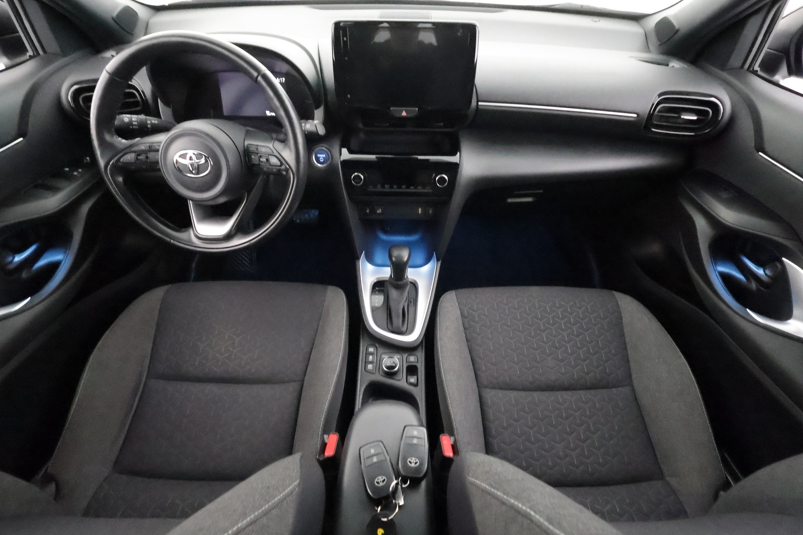 TOYOTA Yaris Cross 2023