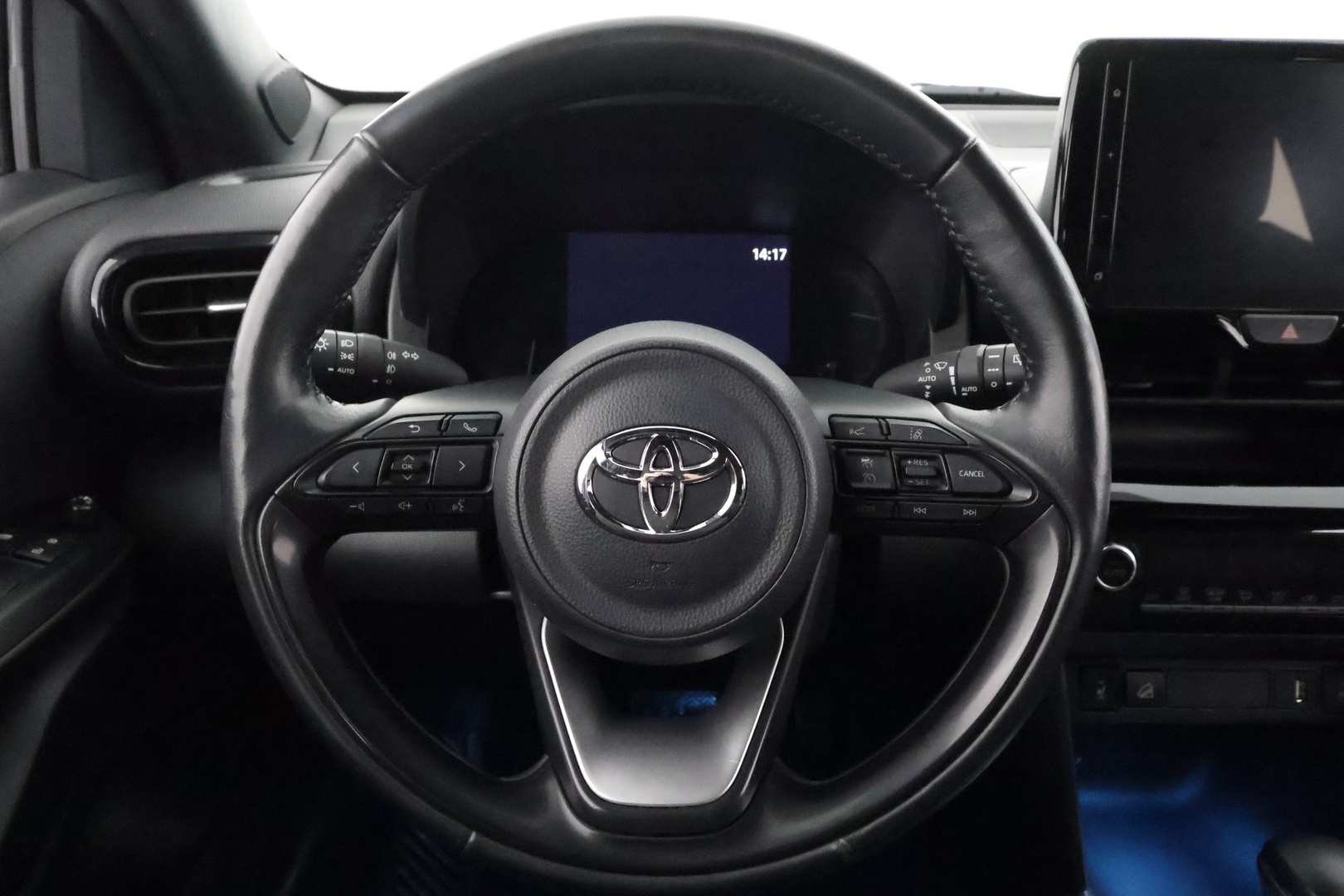 TOYOTA Yaris Cross 2023
