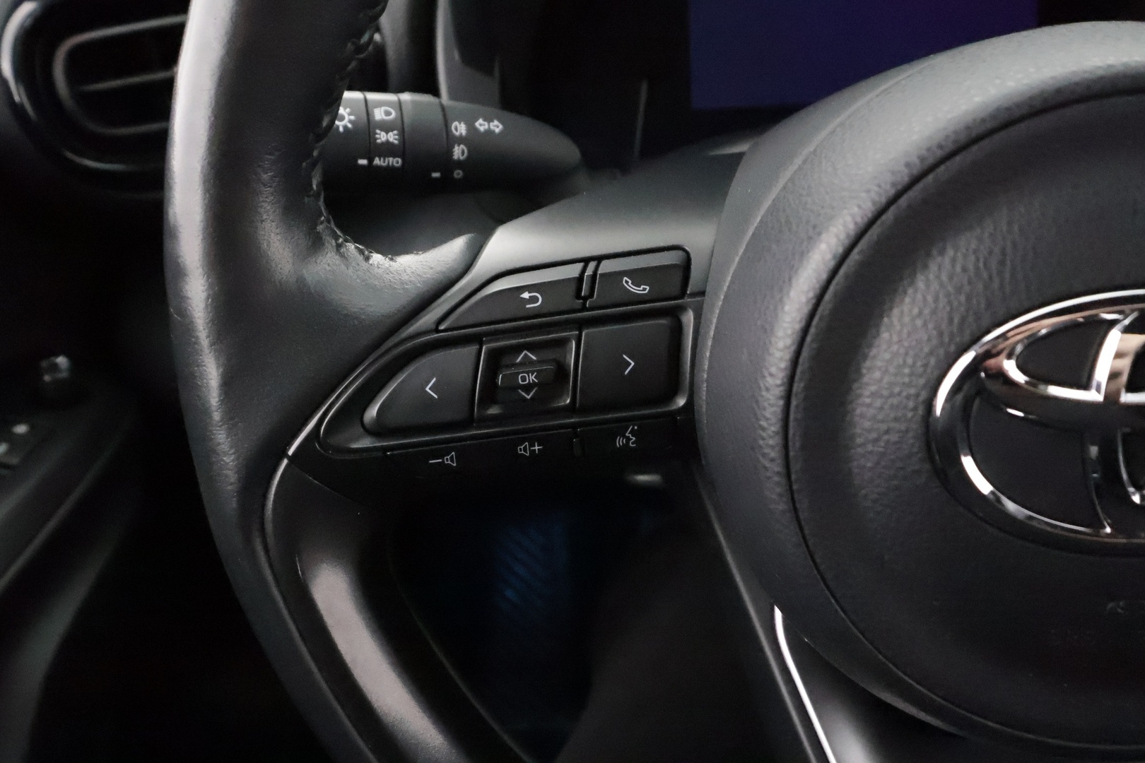 TOYOTA Yaris Cross 2023