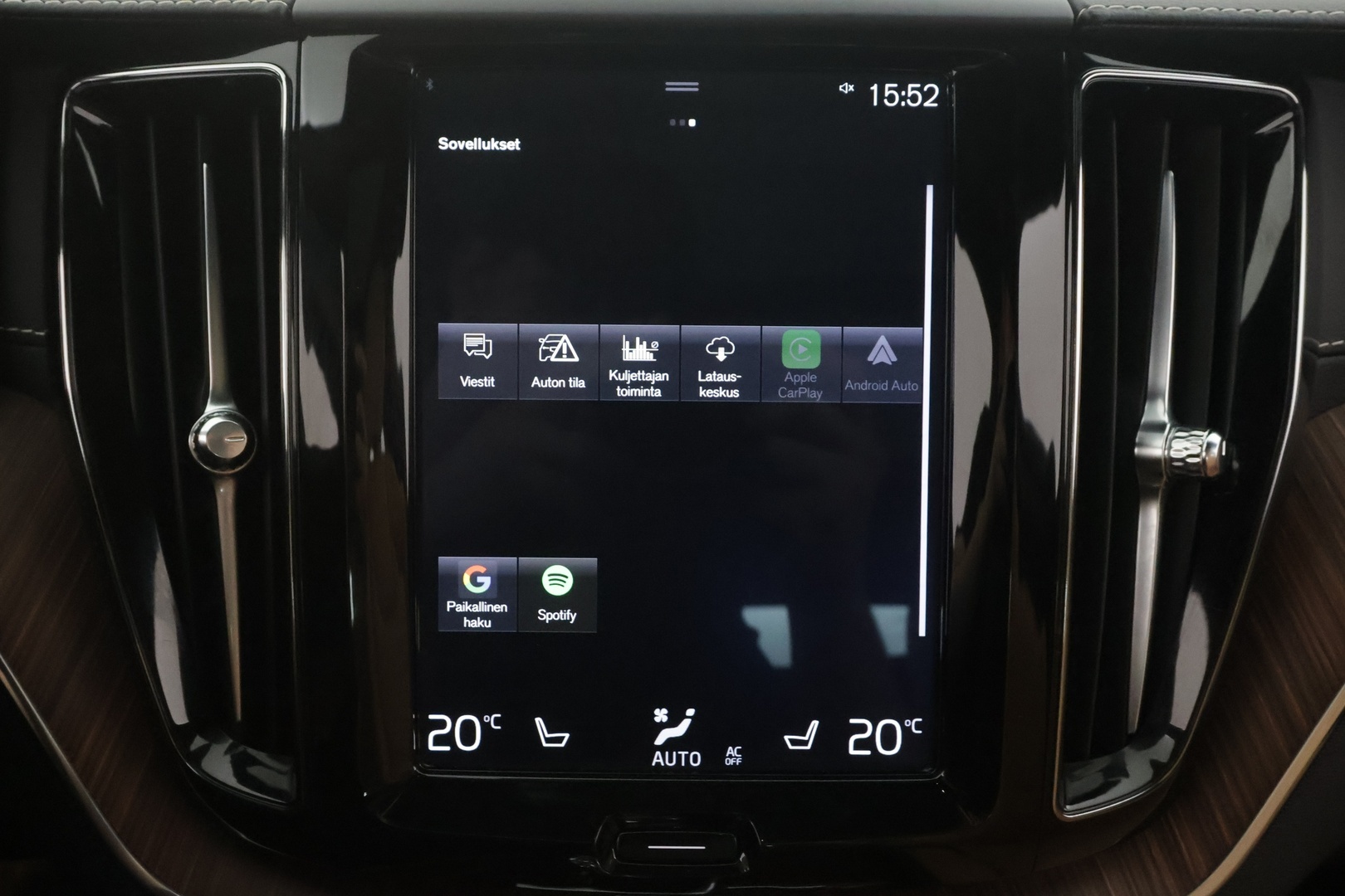 VOLVO XC60 2020
