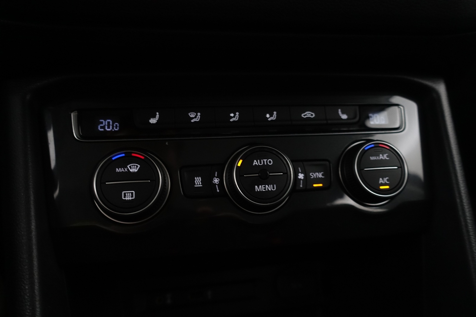 VOLKSWAGEN Tiguan 2017