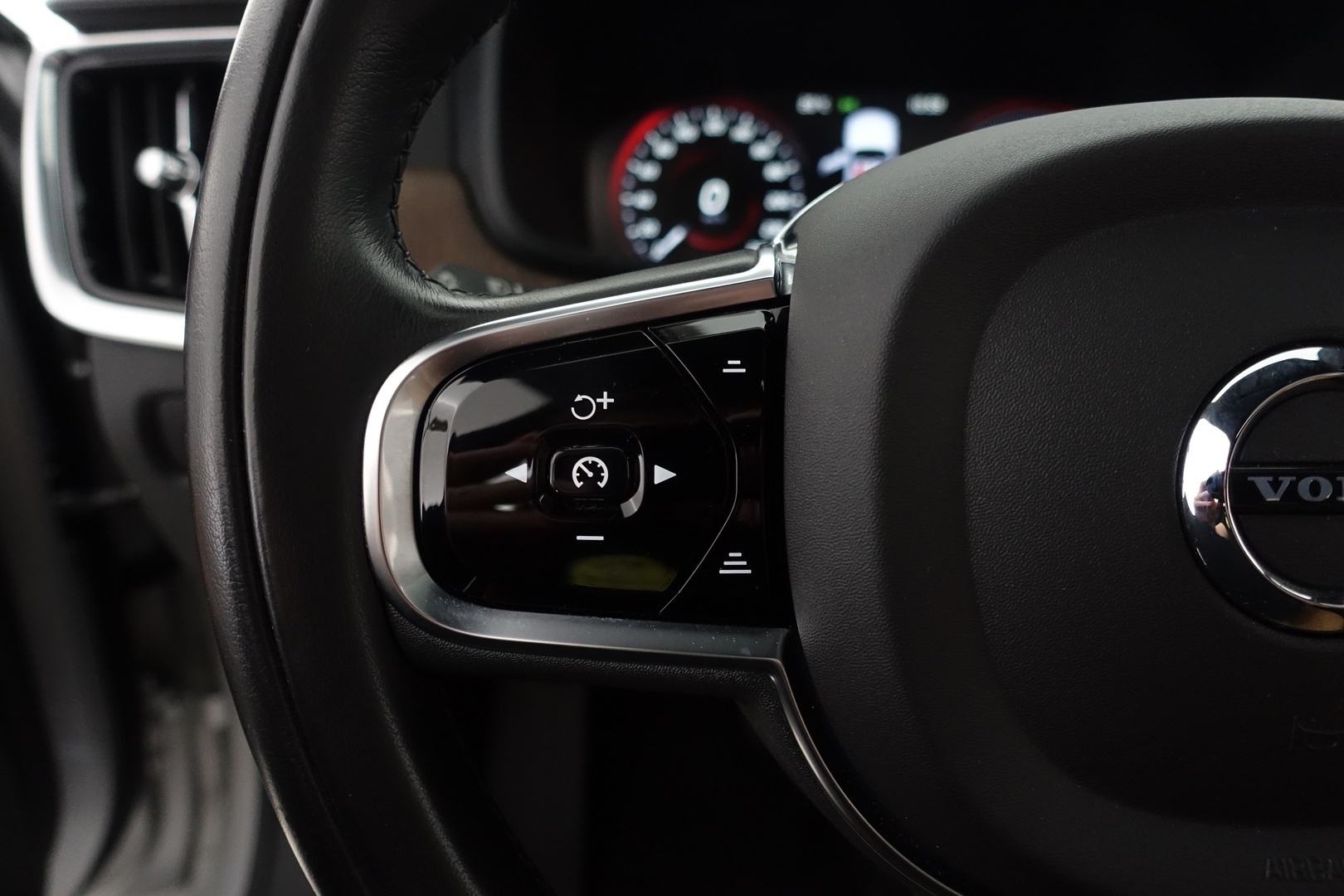 VOLVO S90 2021