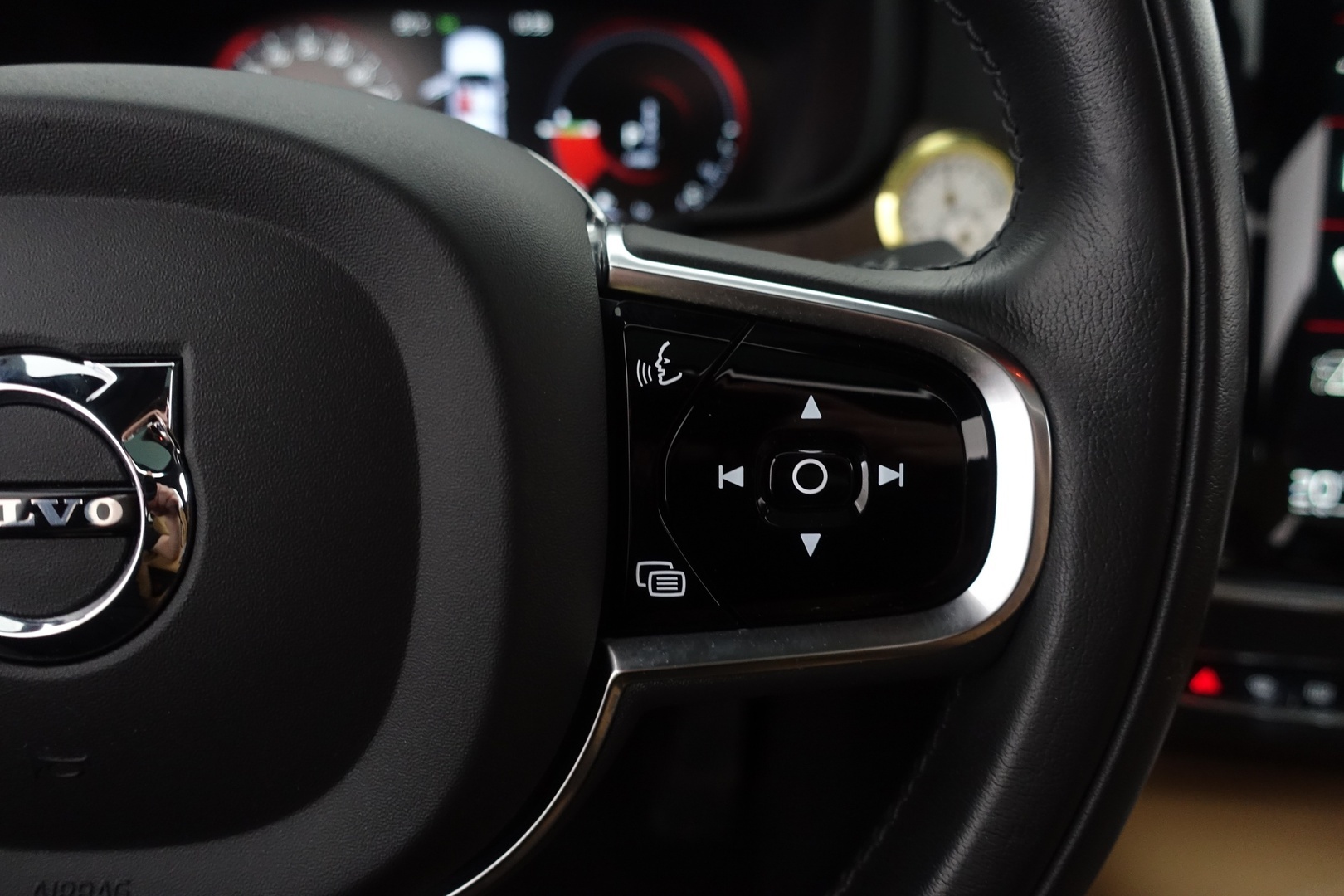 VOLVO S90 2021
