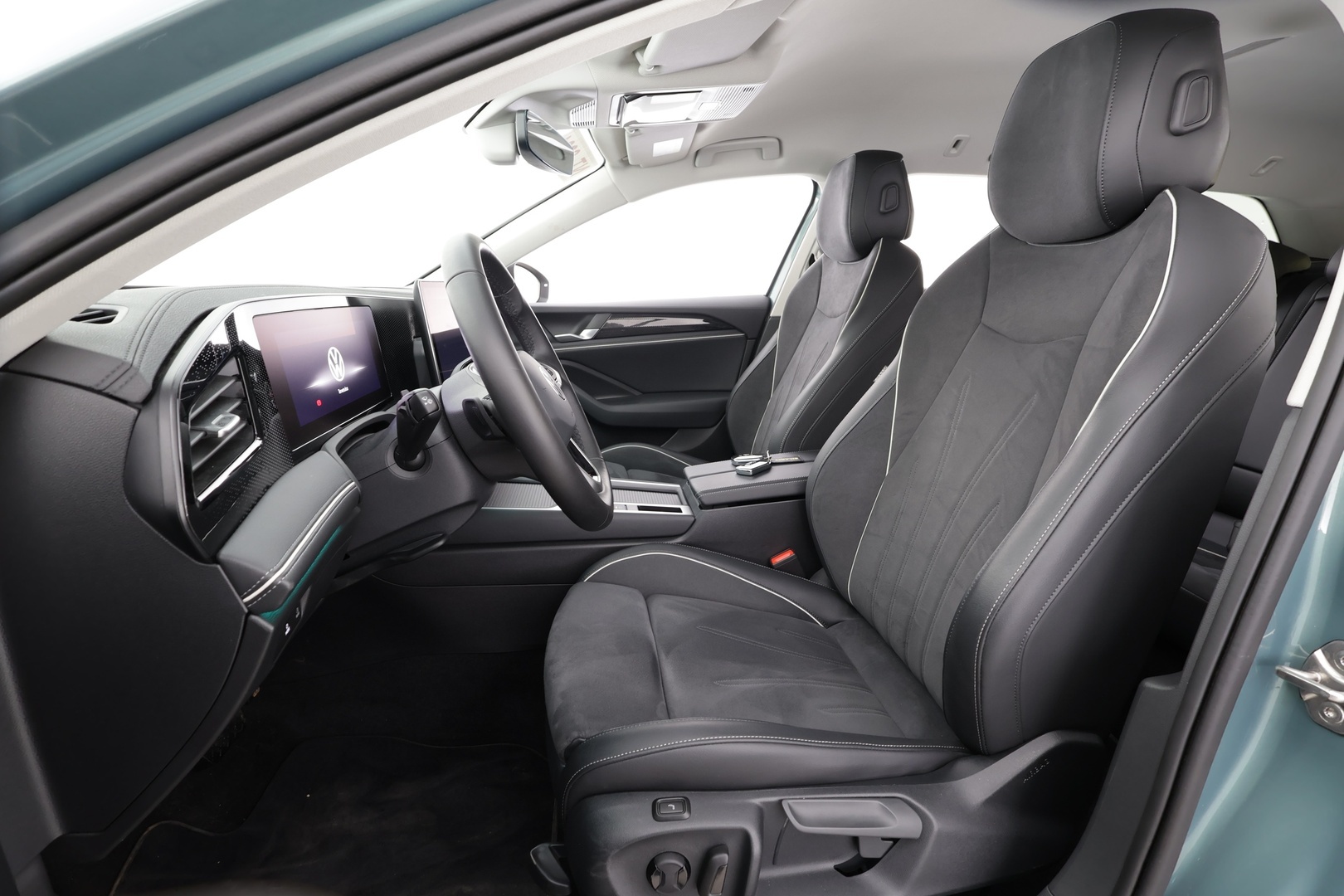 VOLKSWAGEN PASSAT 2025