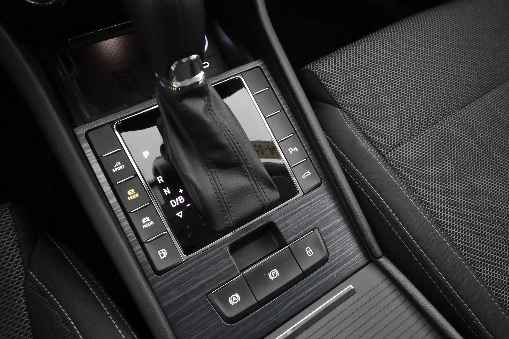 SKODA SUPERB 2023