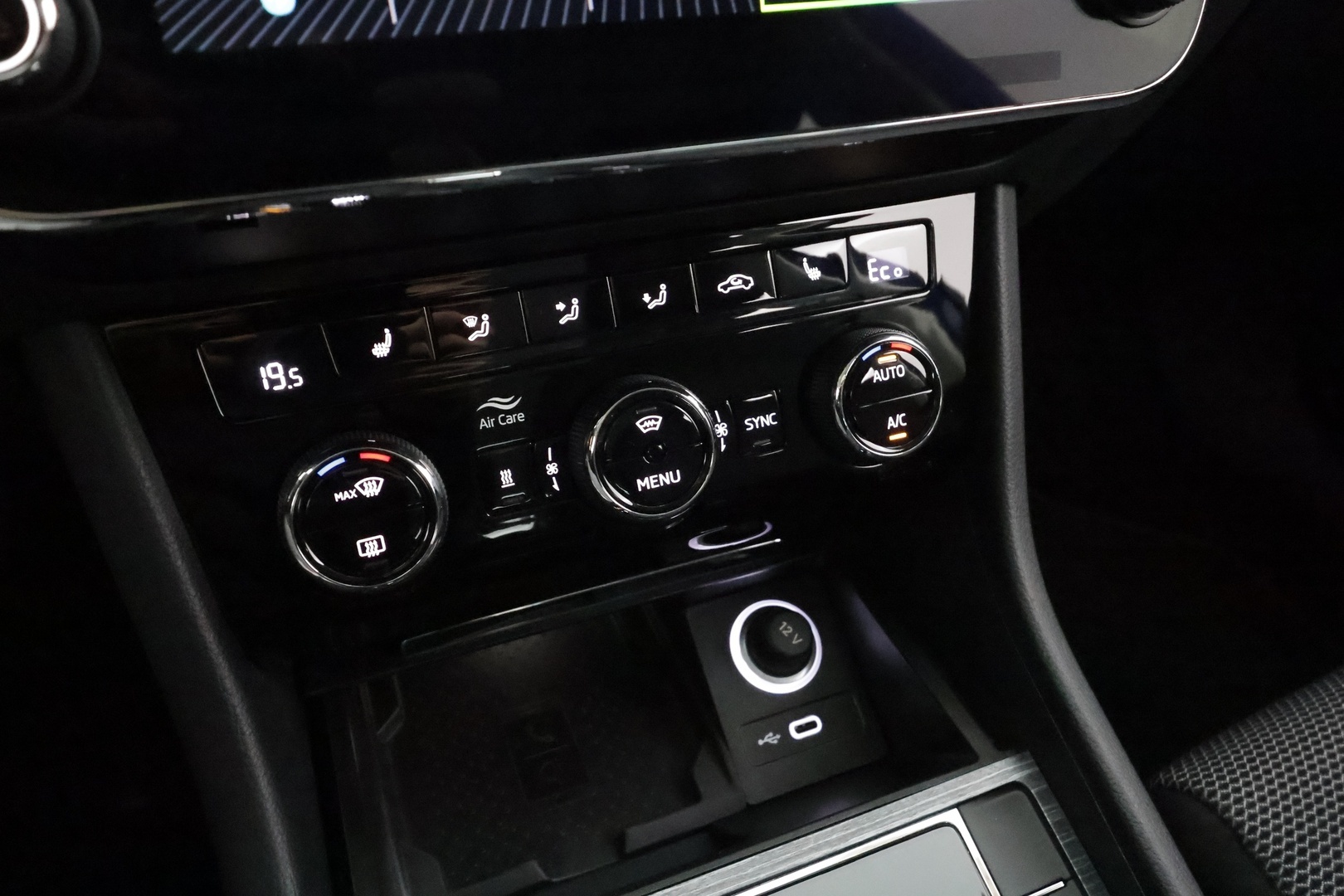 SKODA SUPERB 2023
