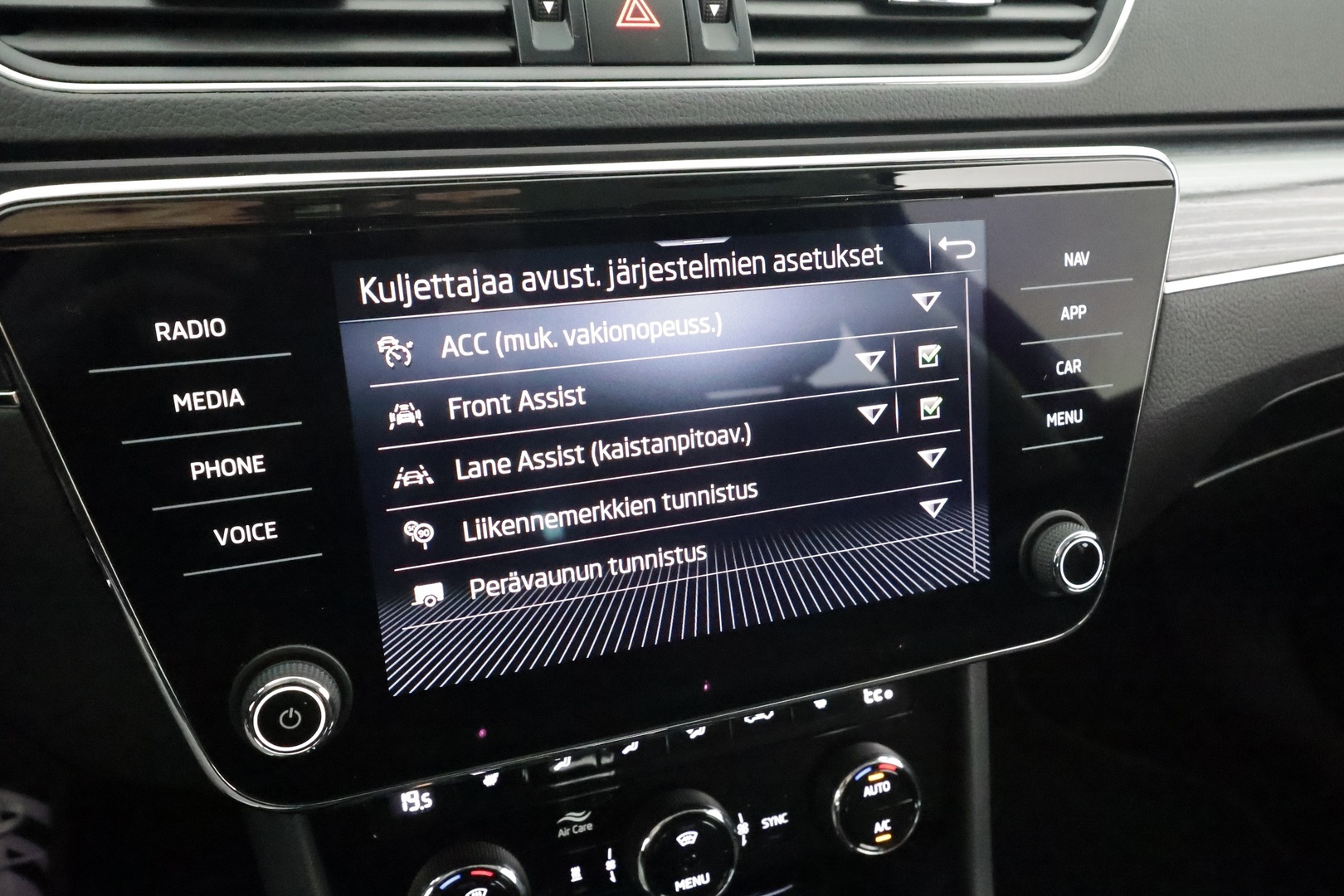 SKODA SUPERB 2023