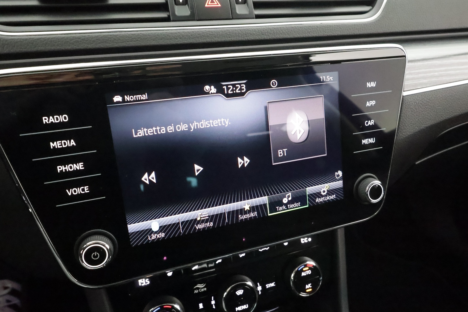 SKODA SUPERB 2023