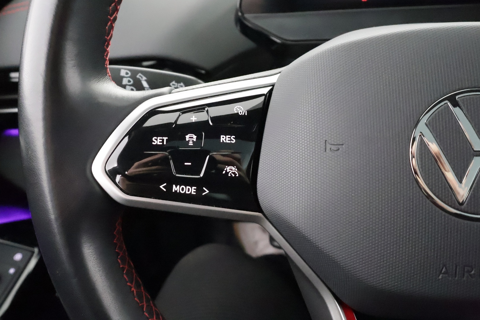 VOLKSWAGEN ID.4 2023