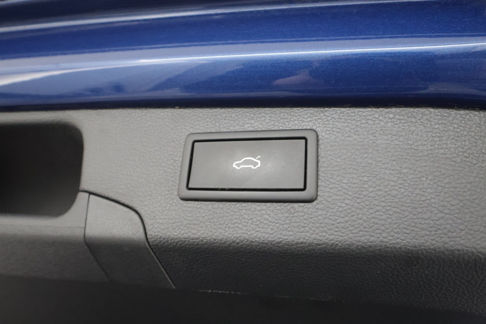 VOLKSWAGEN PASSAT 2024