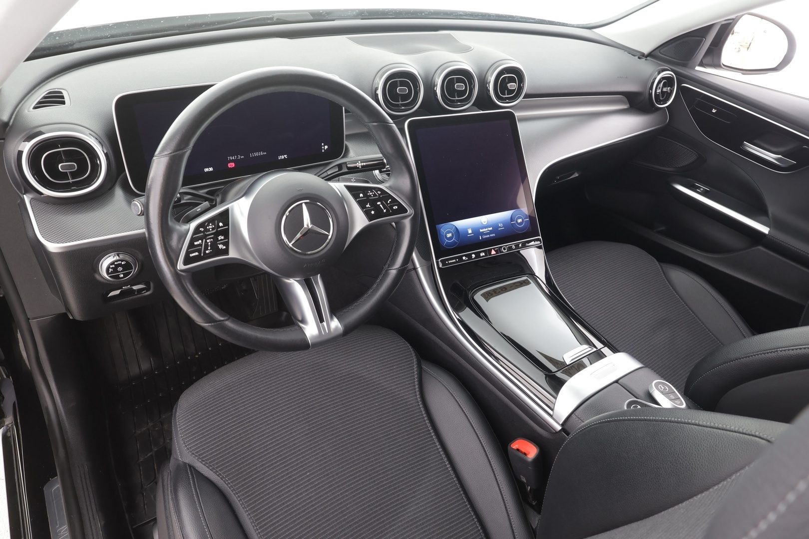 MERCEDES-BENZ C 2023
