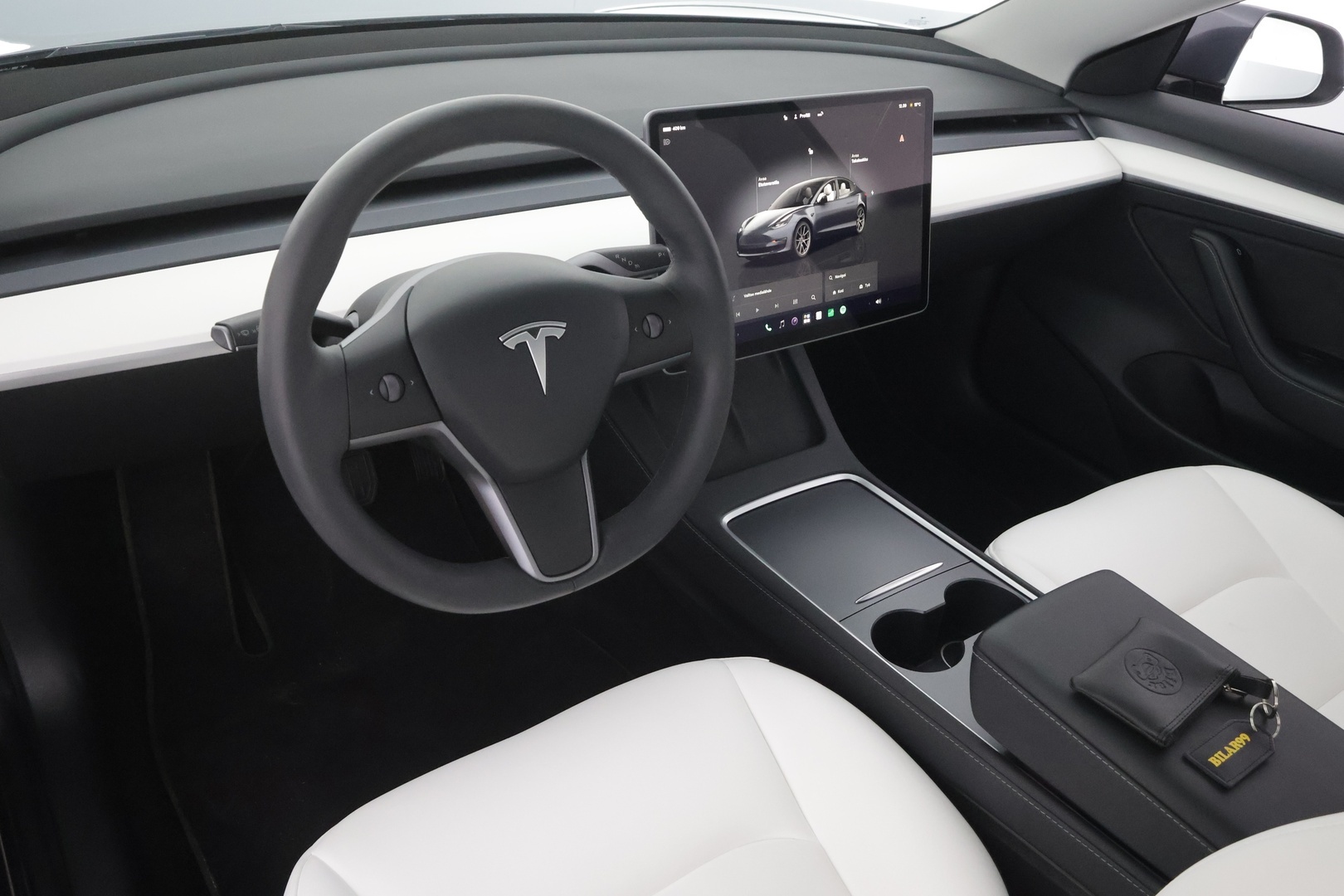TESLA MODEL 3 2023