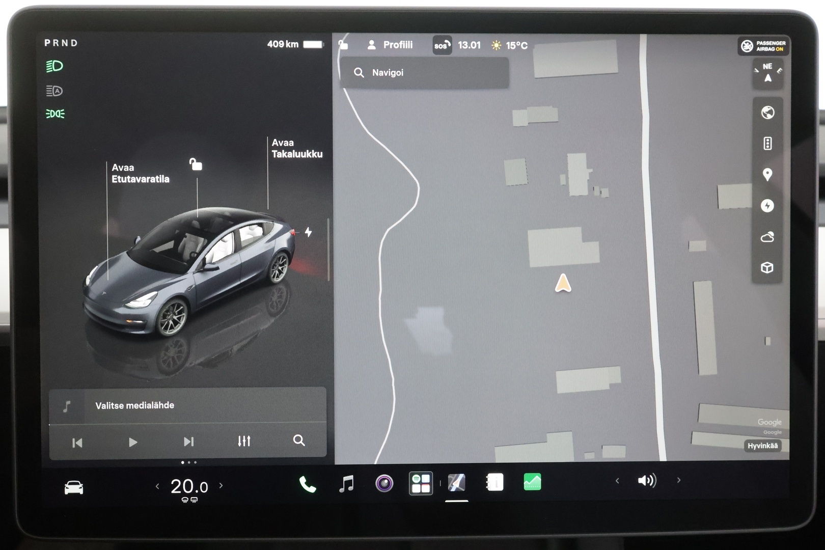 TESLA MODEL 3 2023