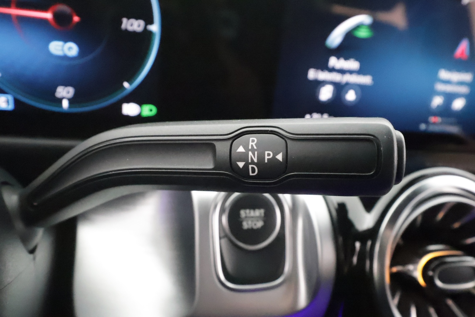 MERCEDES-BENZ EQB 2023