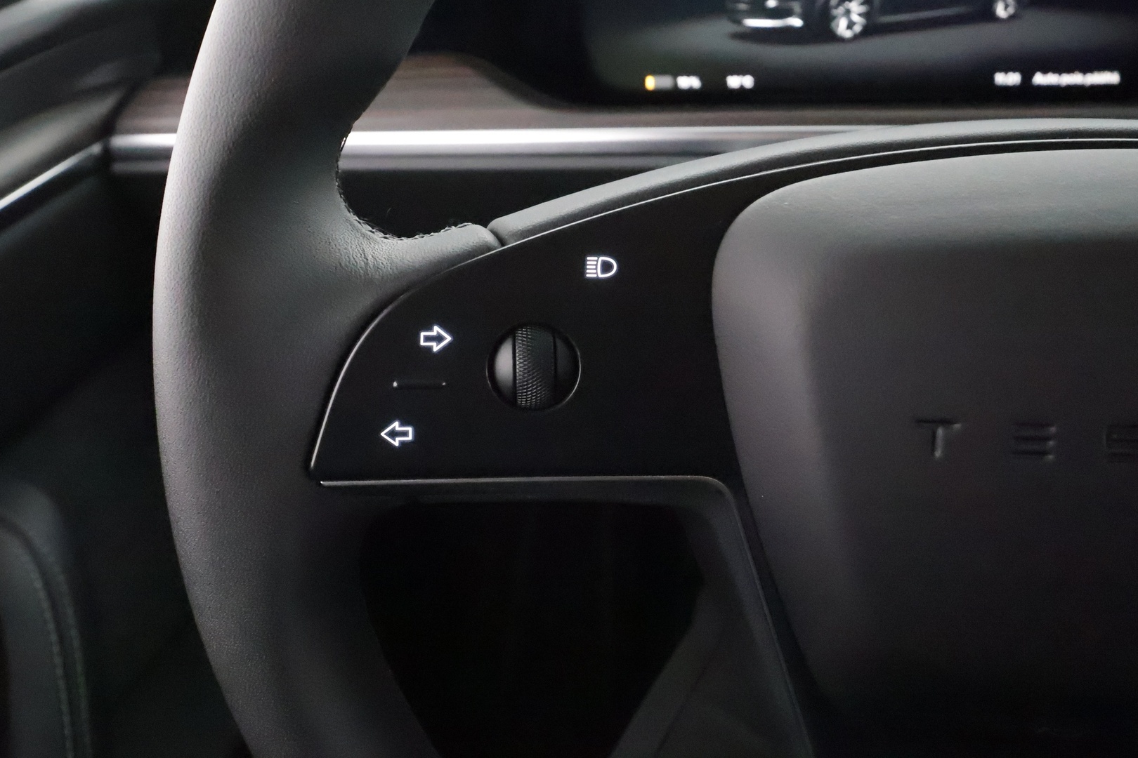 TESLA MODEL X 2025