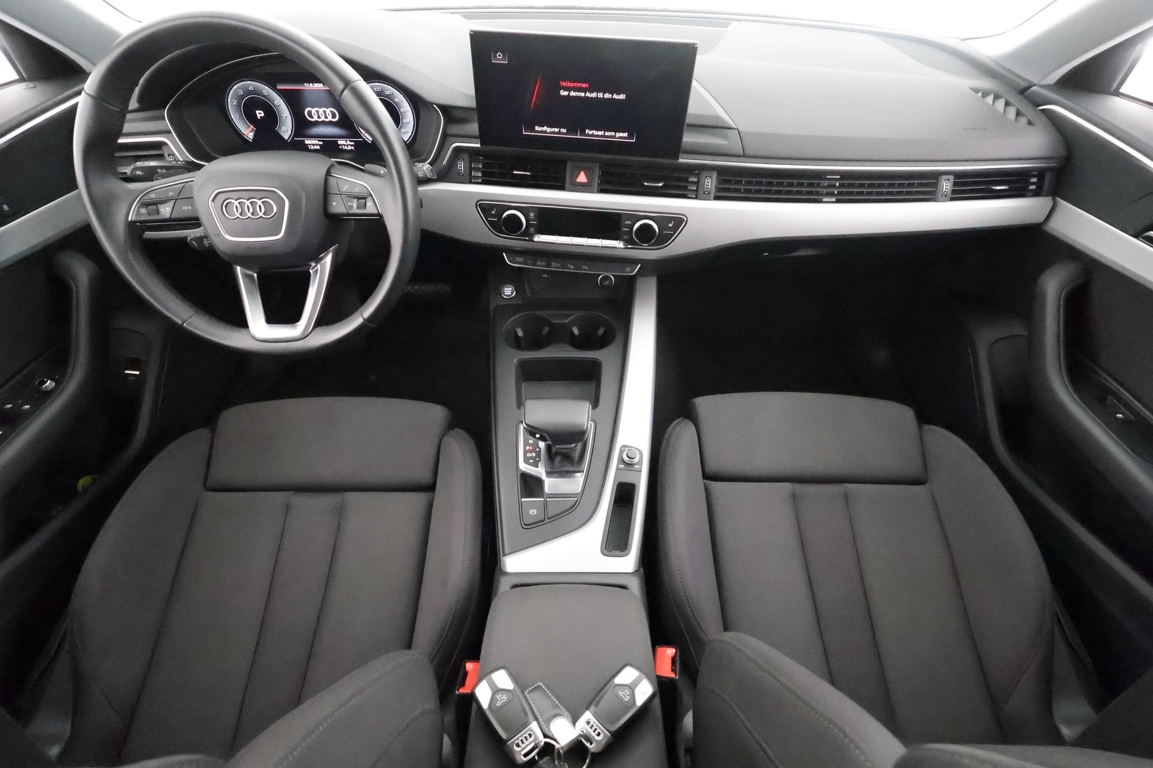 AUDI A4 2023