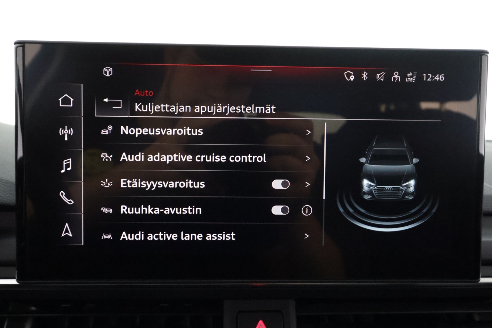 AUDI A4 2023