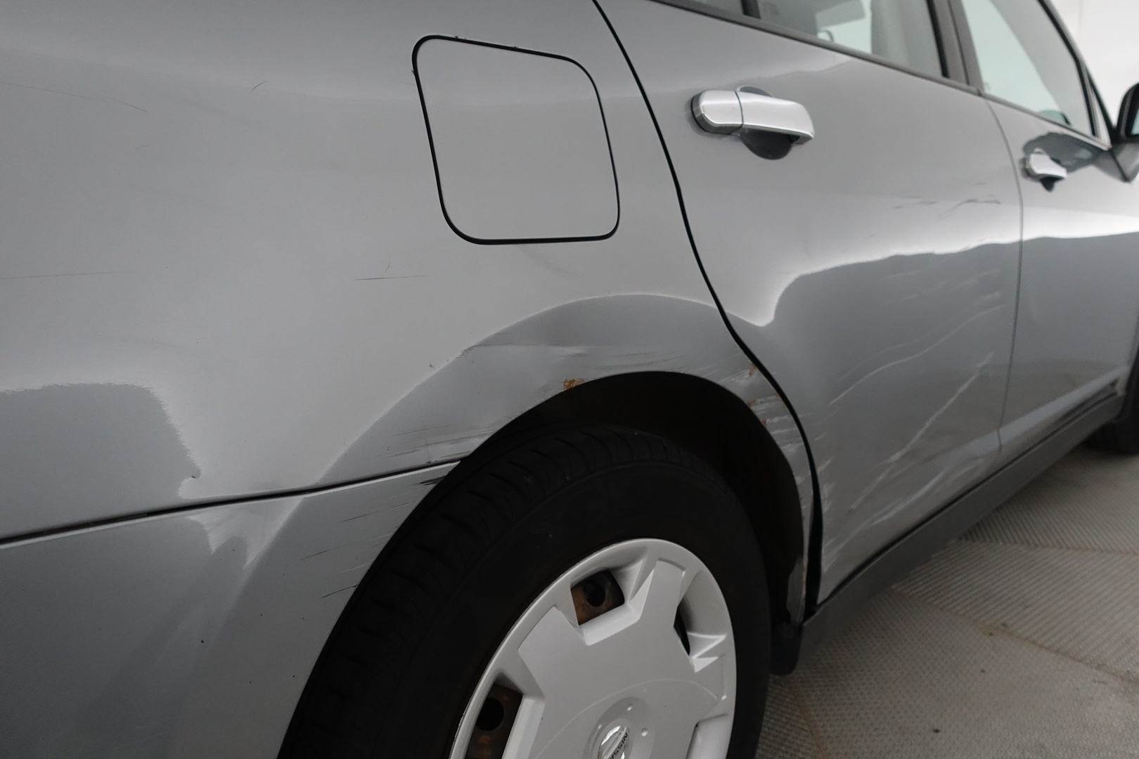 NISSAN Tiida 2010