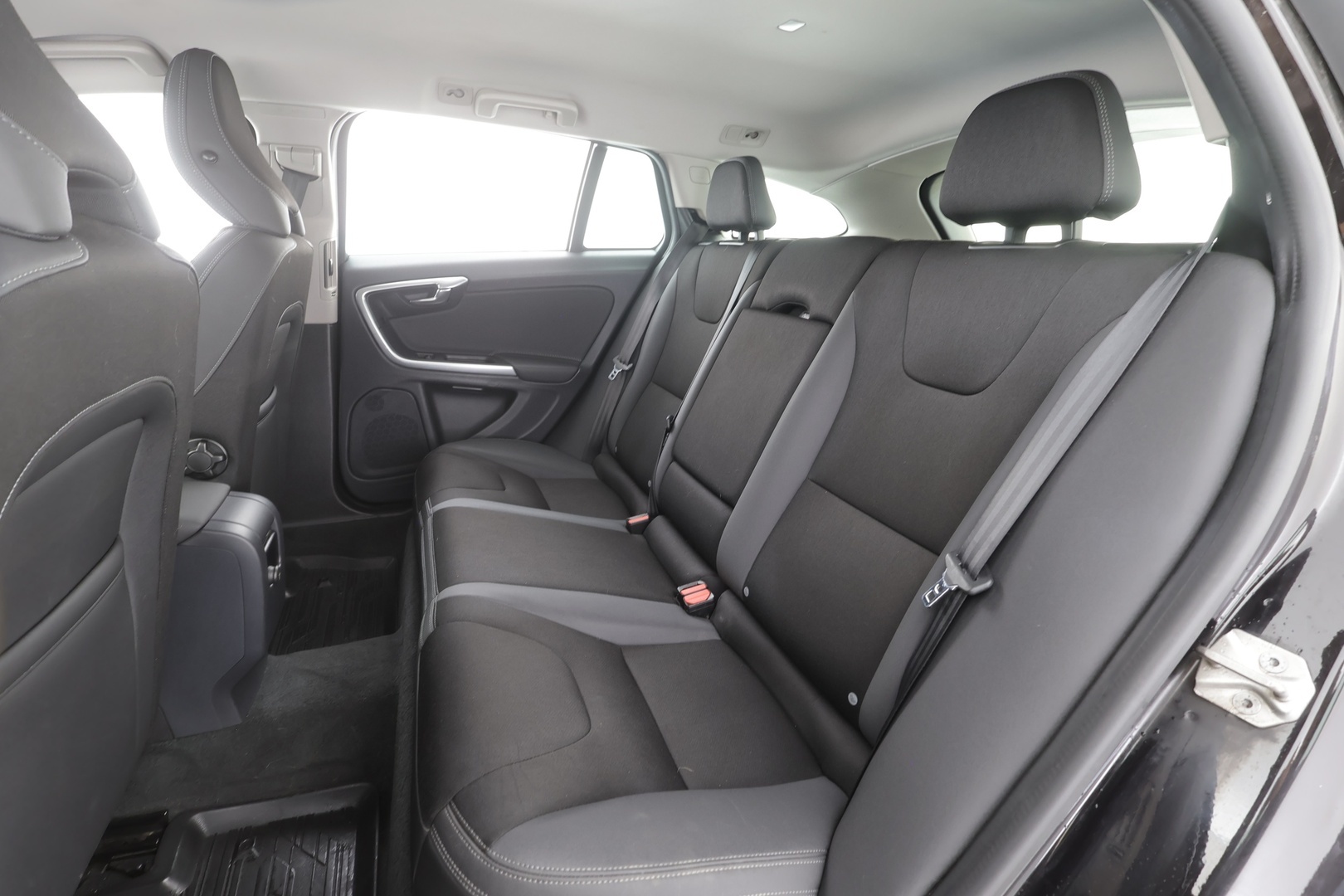 VOLVO V60 2014