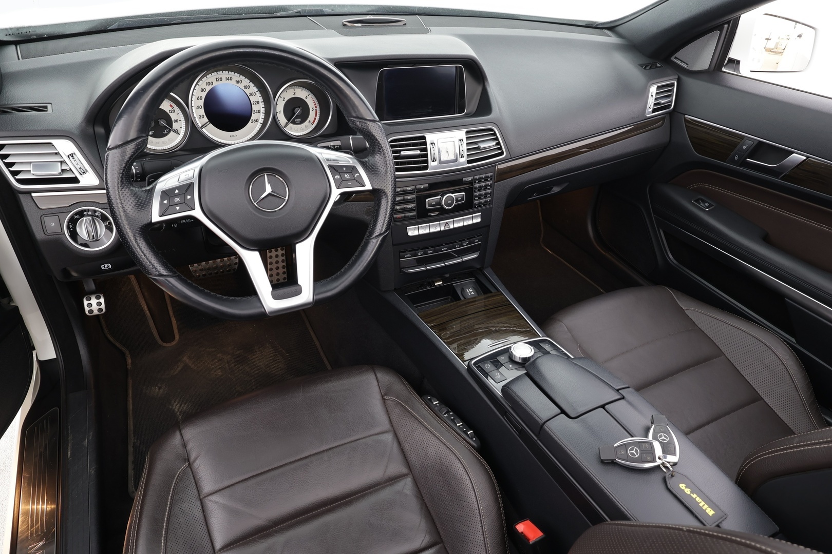 MERCEDES-BENZ E 2013