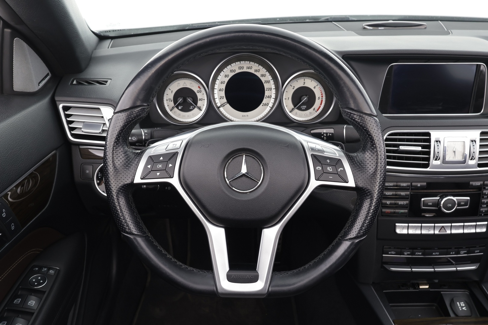 MERCEDES-BENZ E 2013