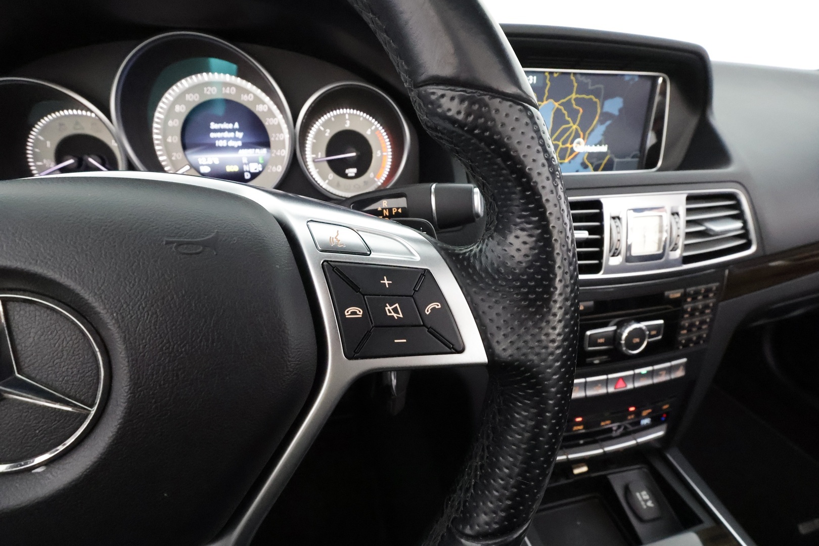 MERCEDES-BENZ E 2013