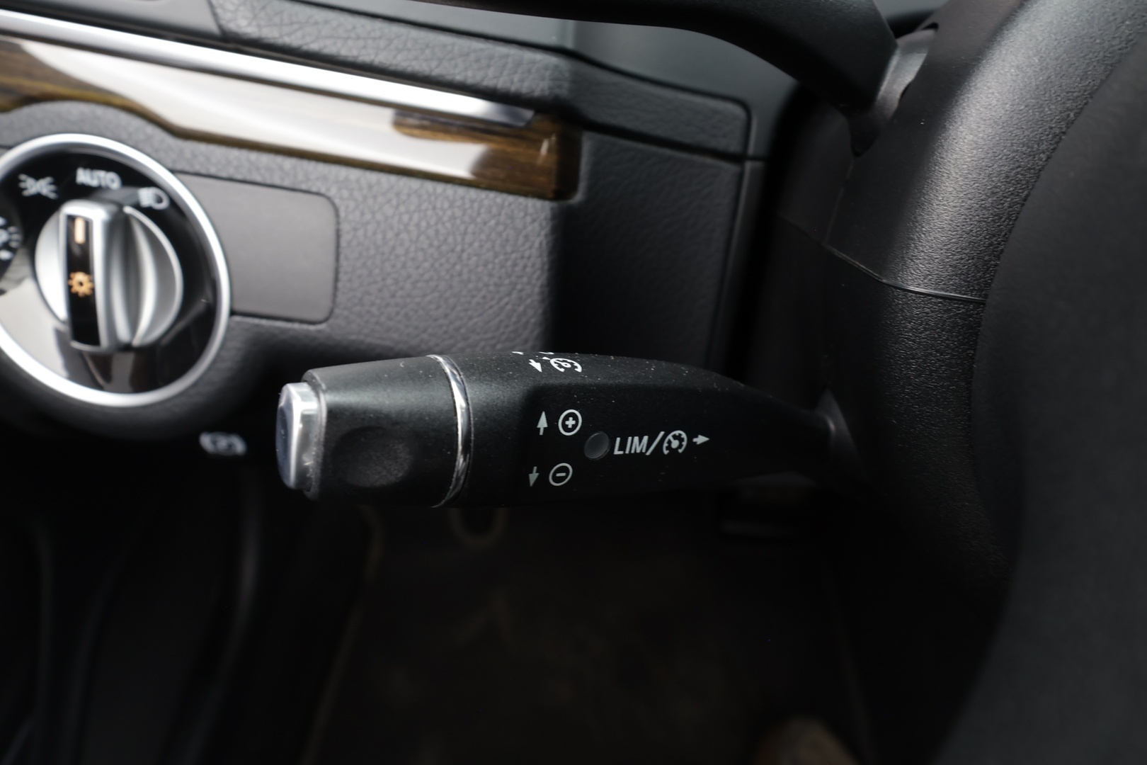 MERCEDES-BENZ E 2013