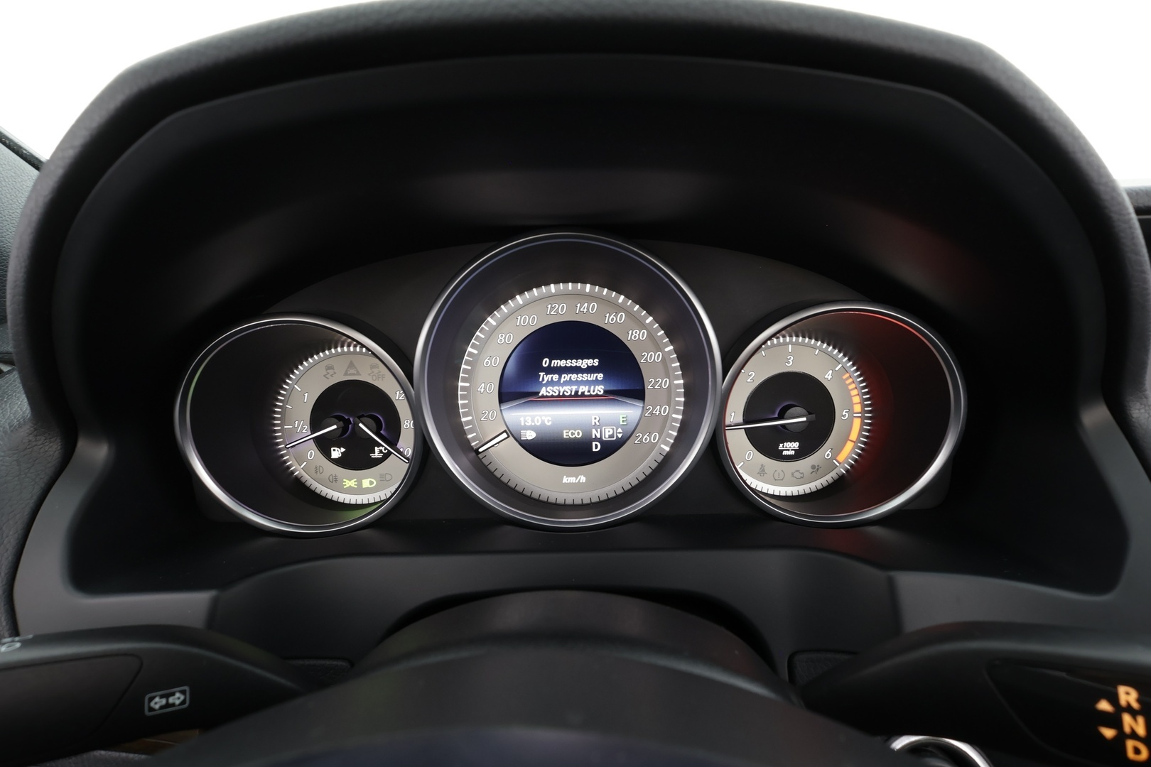 MERCEDES-BENZ E 2013