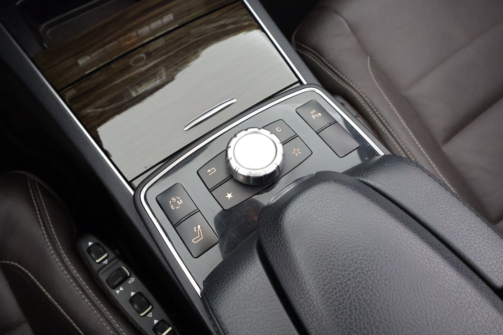 MERCEDES-BENZ E 2013