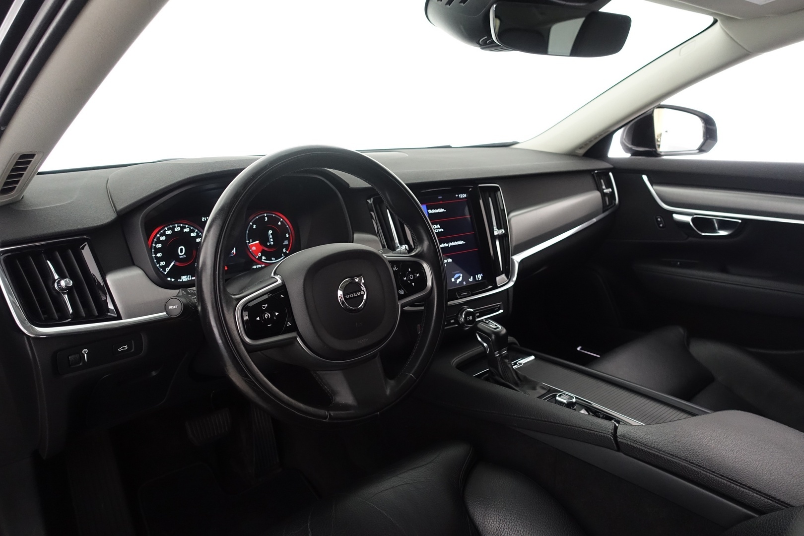 VOLVO V90 2019