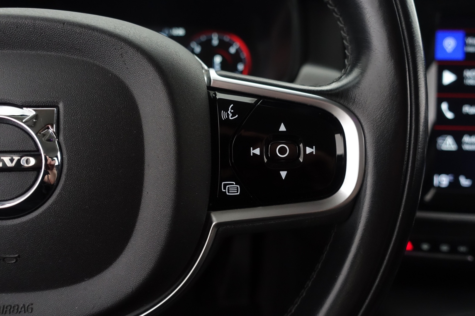 VOLVO V90 2019