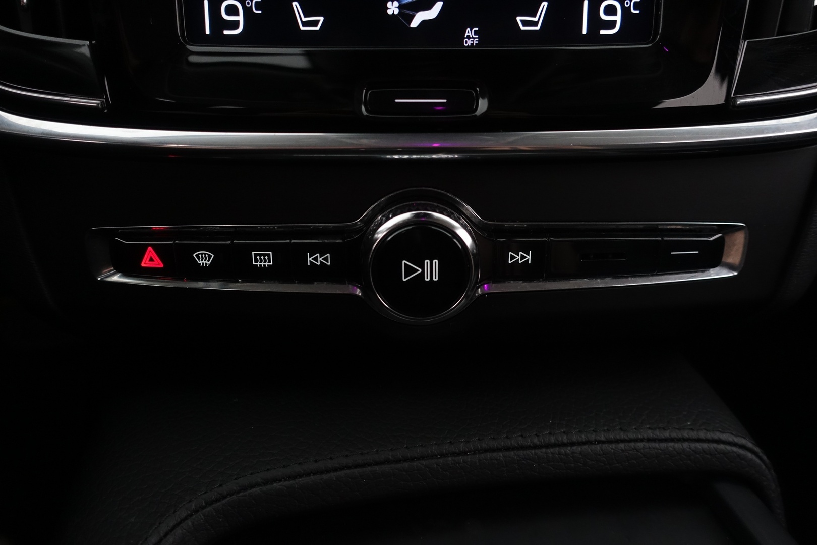 VOLVO V90 2019