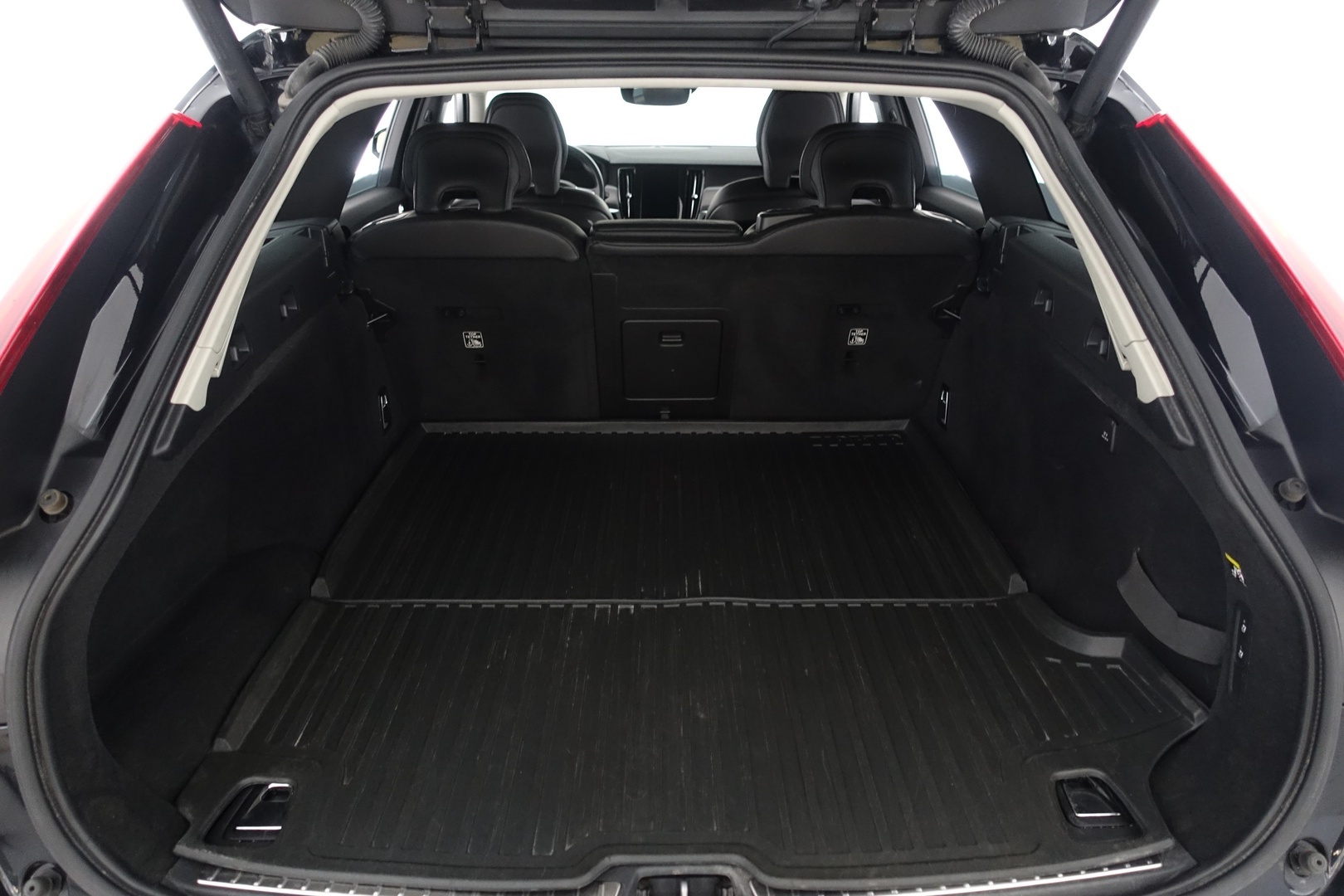 VOLVO V90 2019