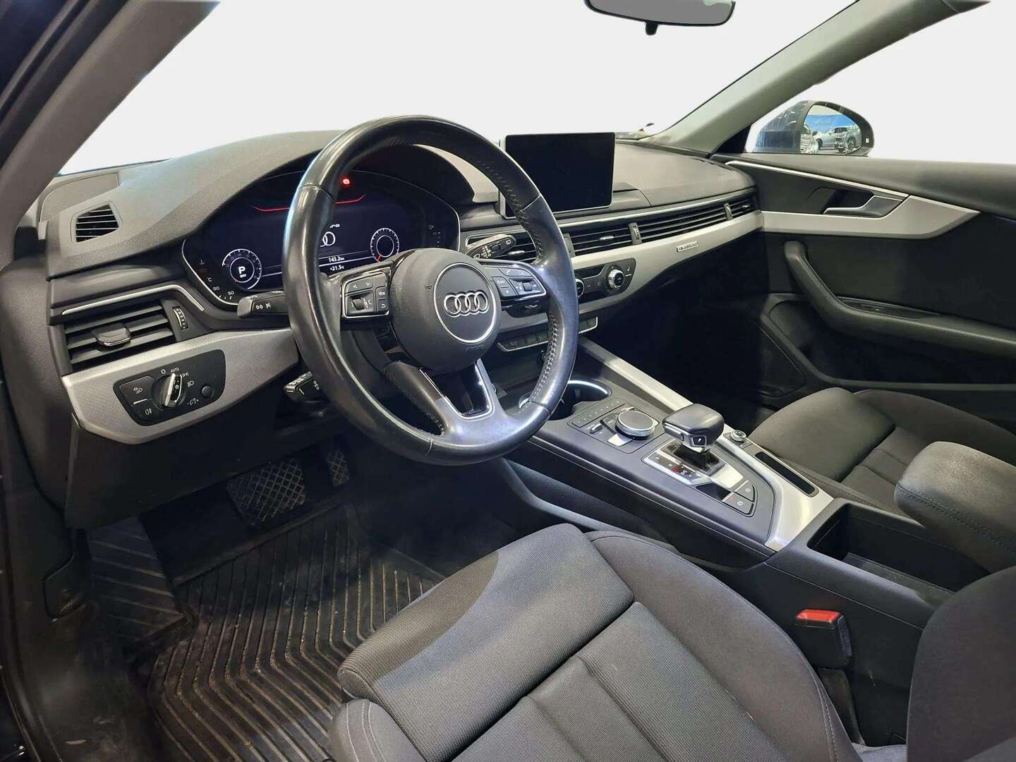 AUDI A4 2017