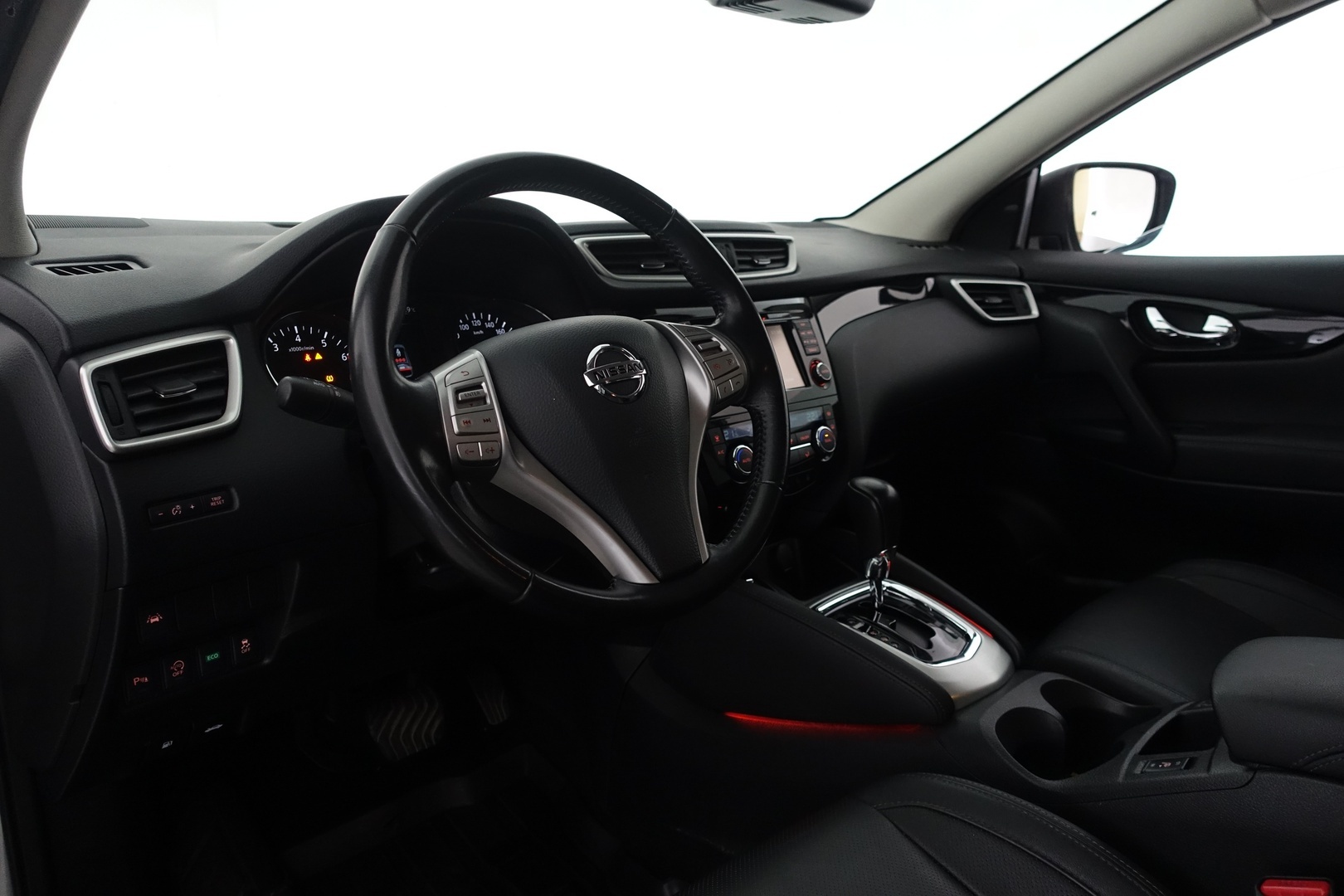 NISSAN Qashqai 2015