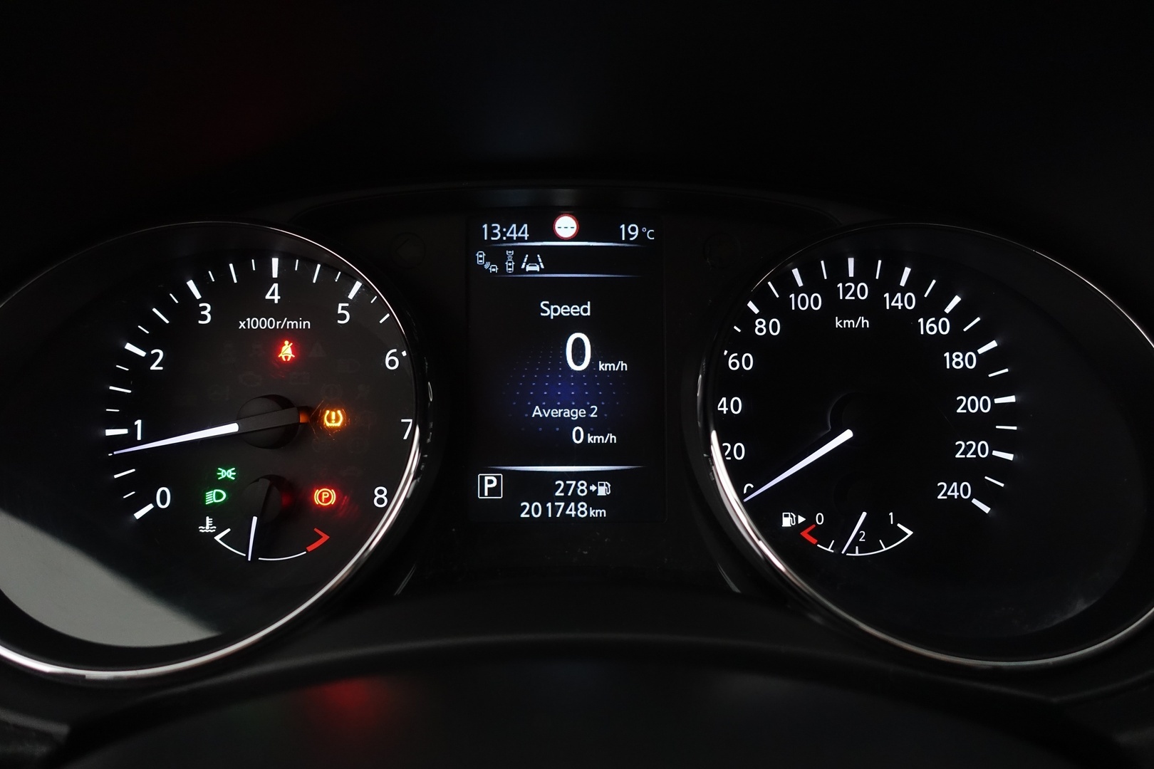 NISSAN Qashqai 2015