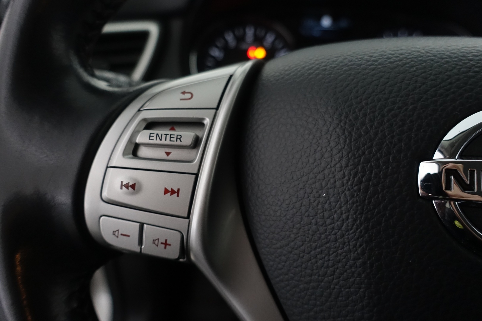 NISSAN Qashqai 2015