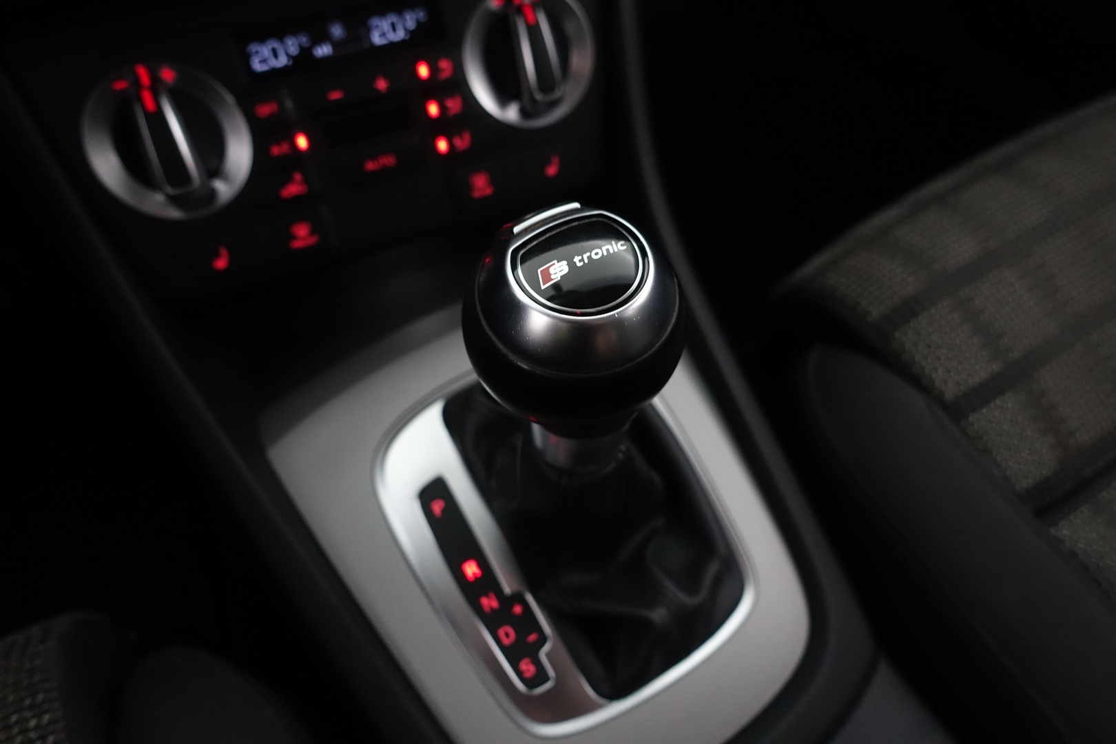 AUDI Q3 2014