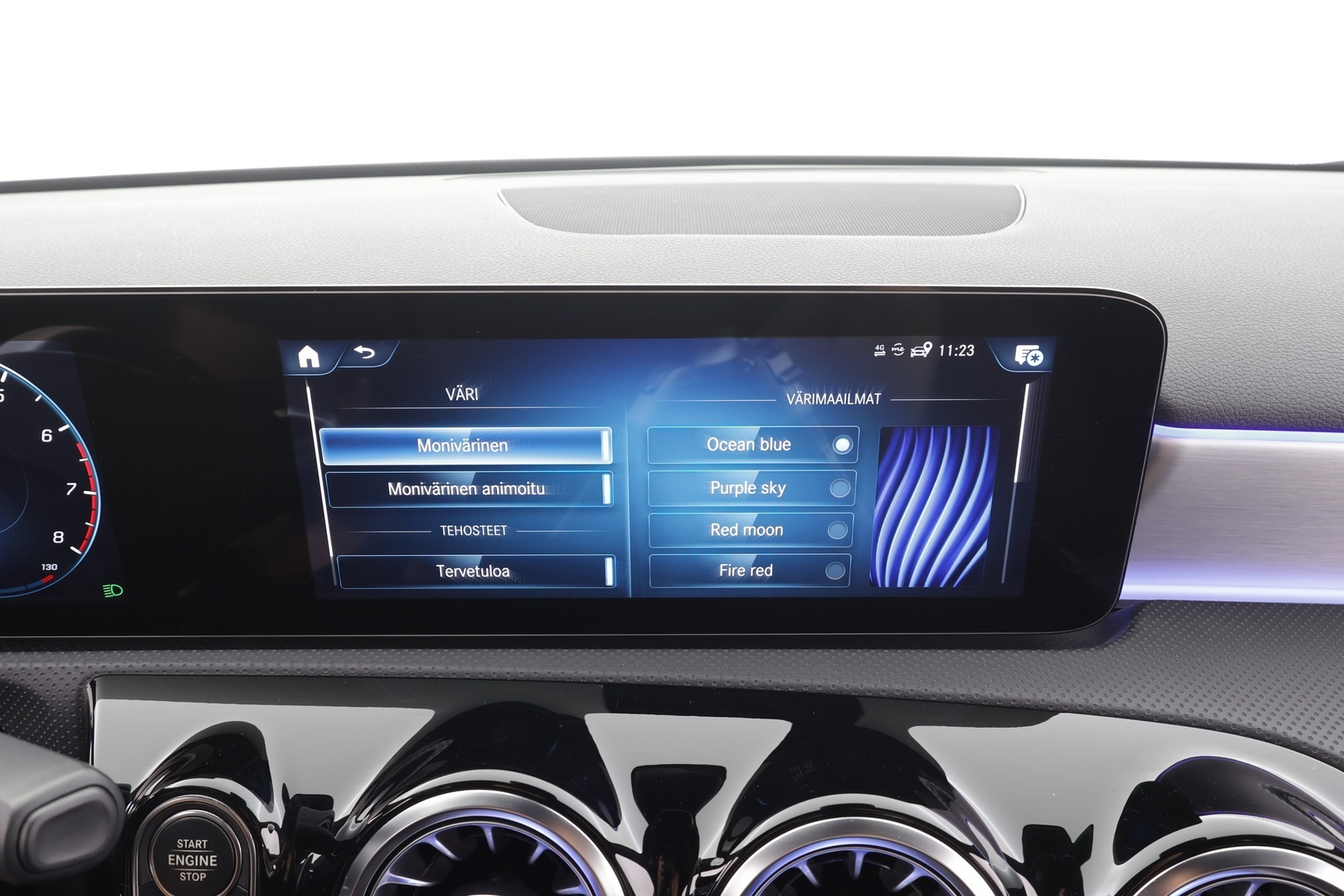 MERCEDES-BENZ A 2022