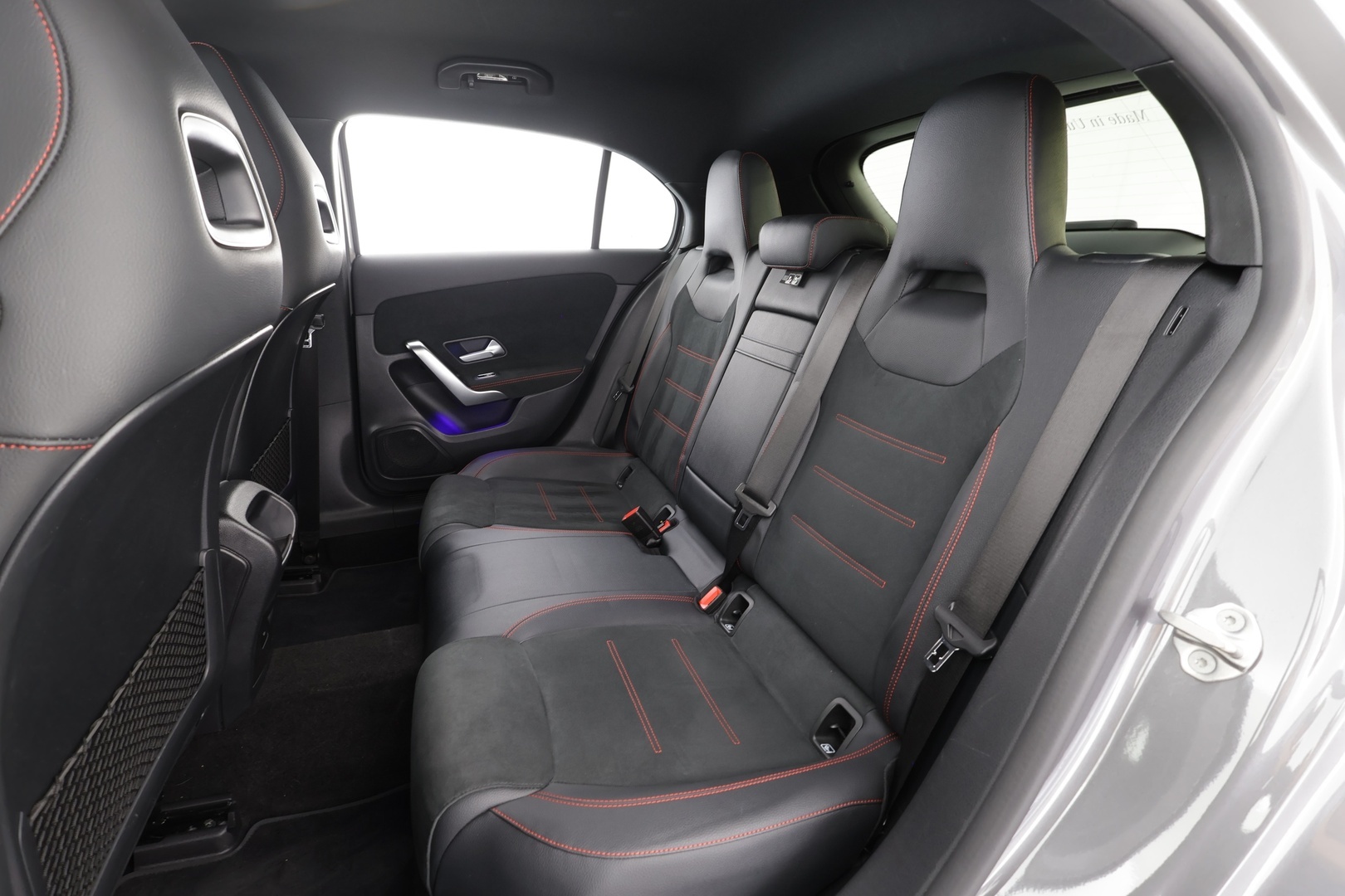 MERCEDES-BENZ A 2022