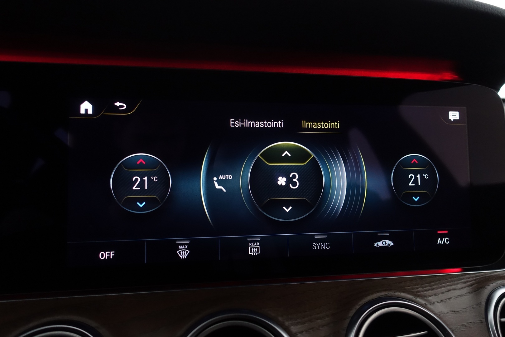 MERCEDES-BENZ E 2021
