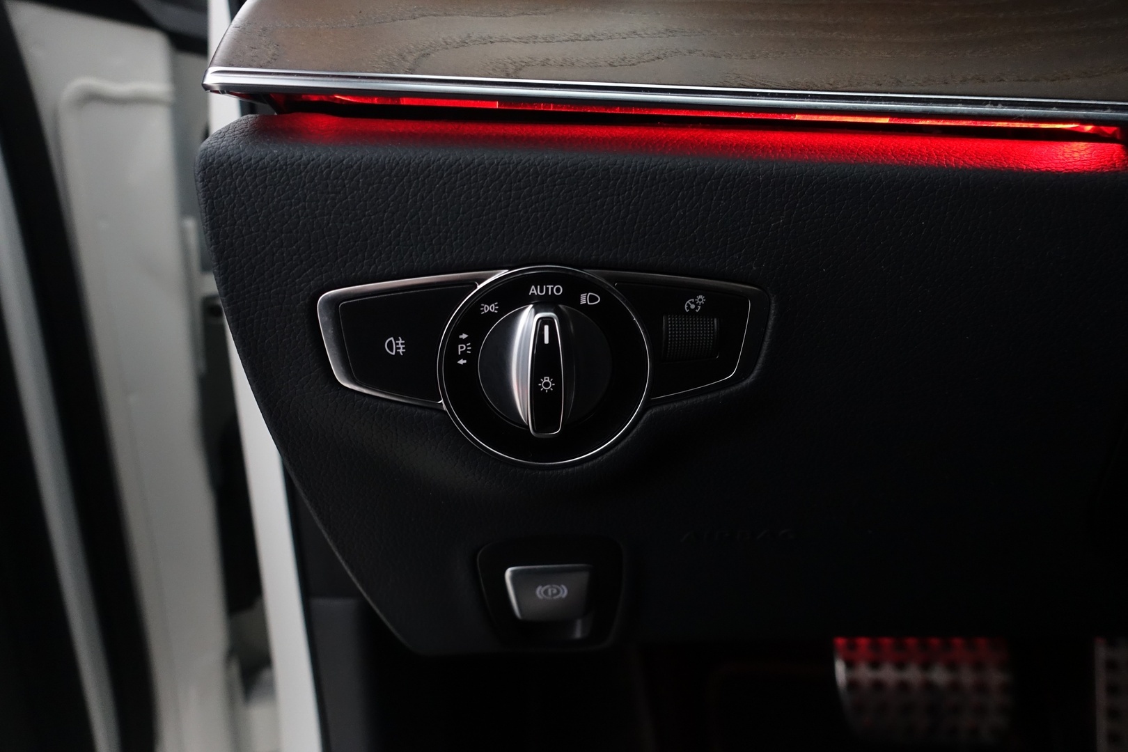 MERCEDES-BENZ E 2021
