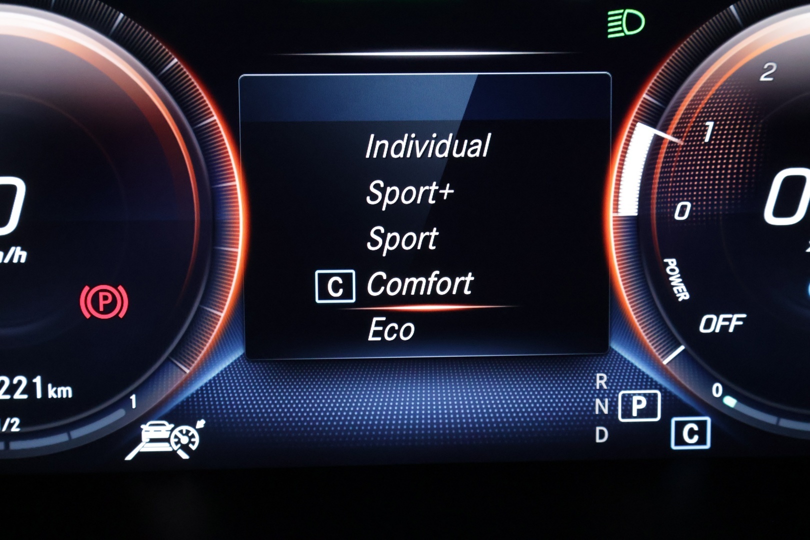 MERCEDES-BENZ C 2020