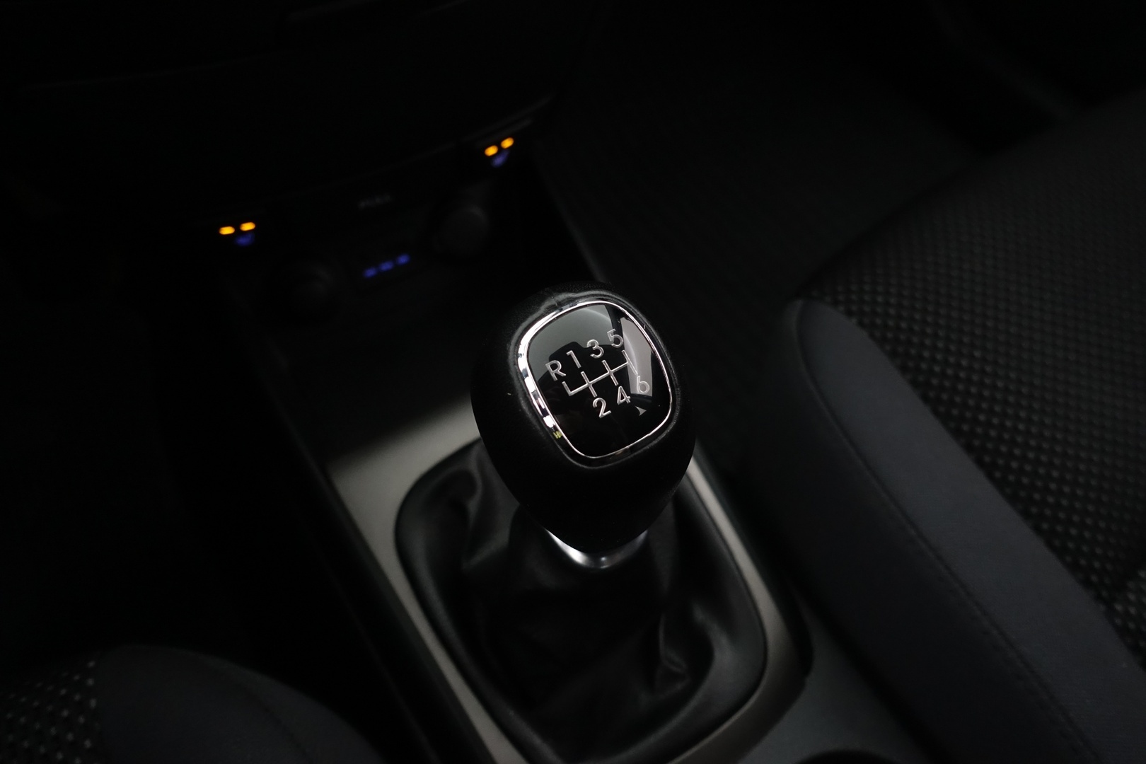 HYUNDAI i30 2010