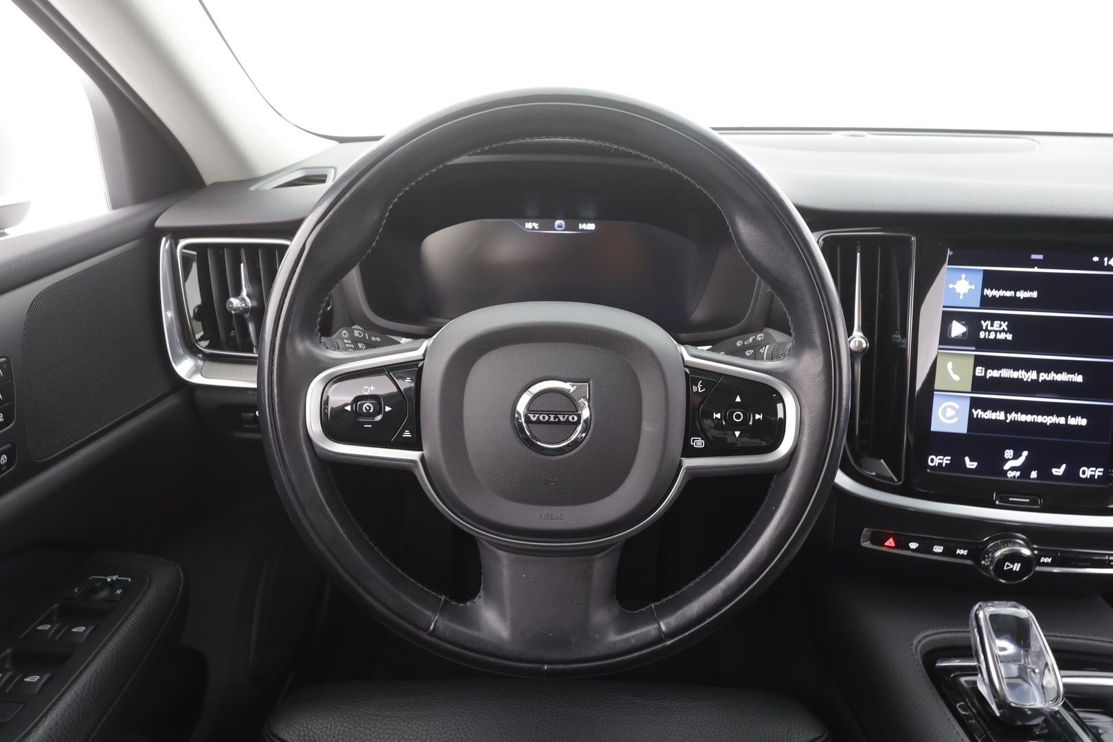 VOLVO V60 2022