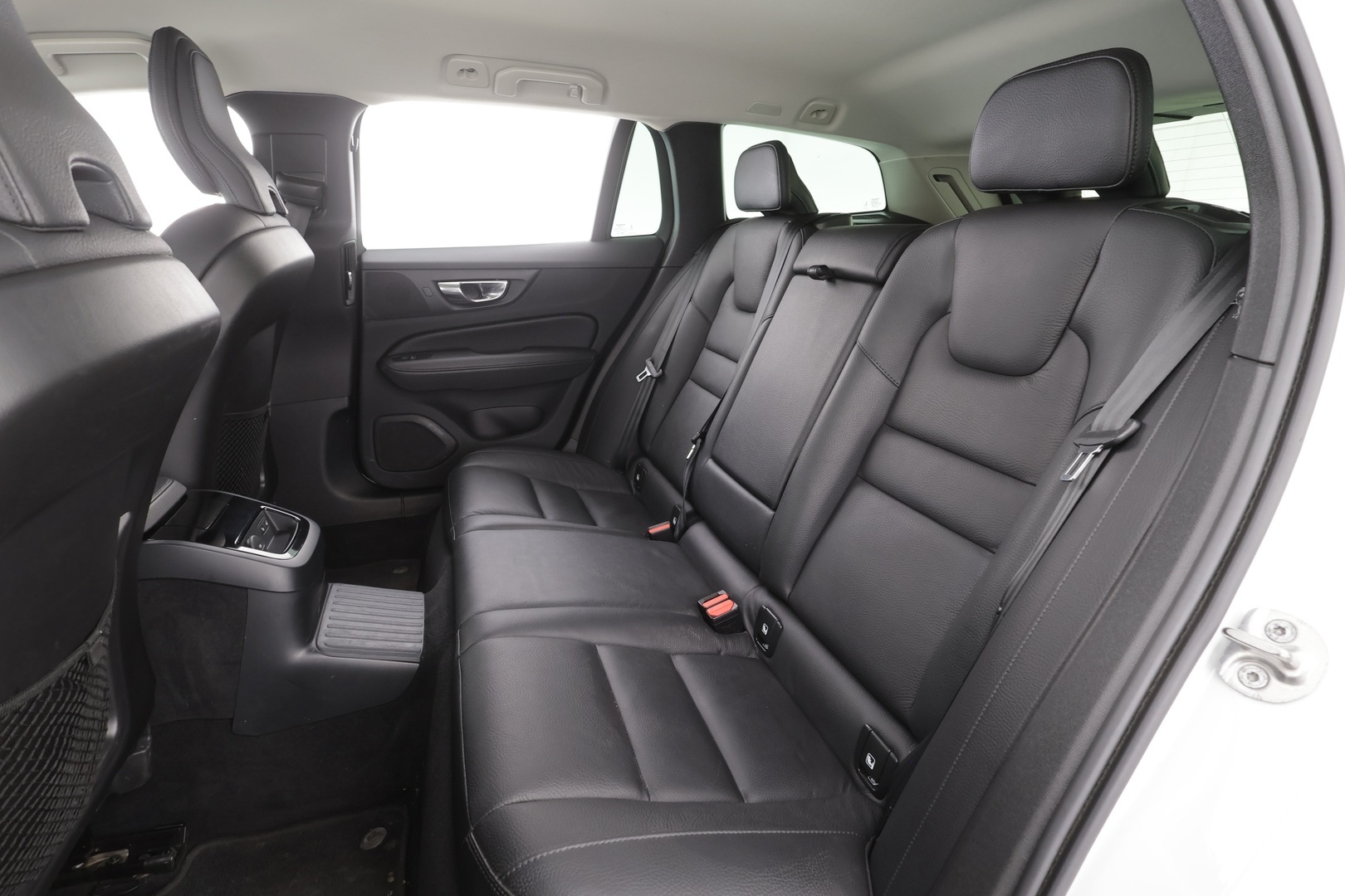 VOLVO V60 2022
