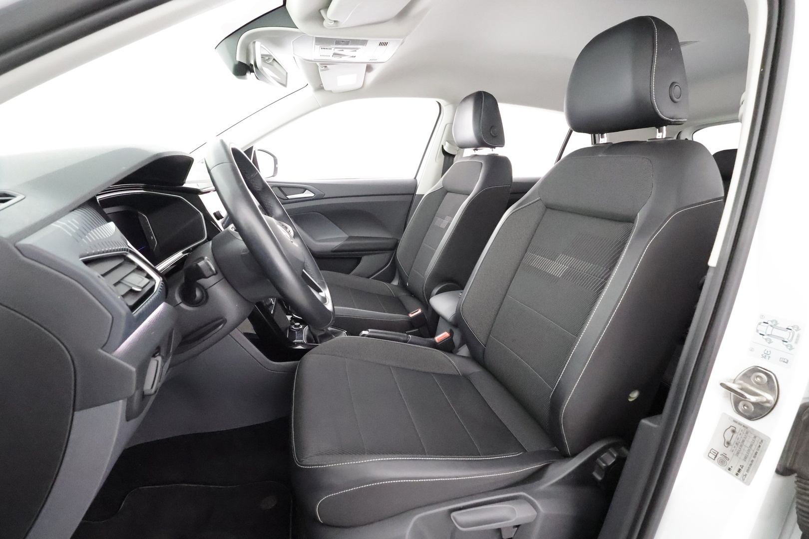 VOLKSWAGEN T-Cross 2019