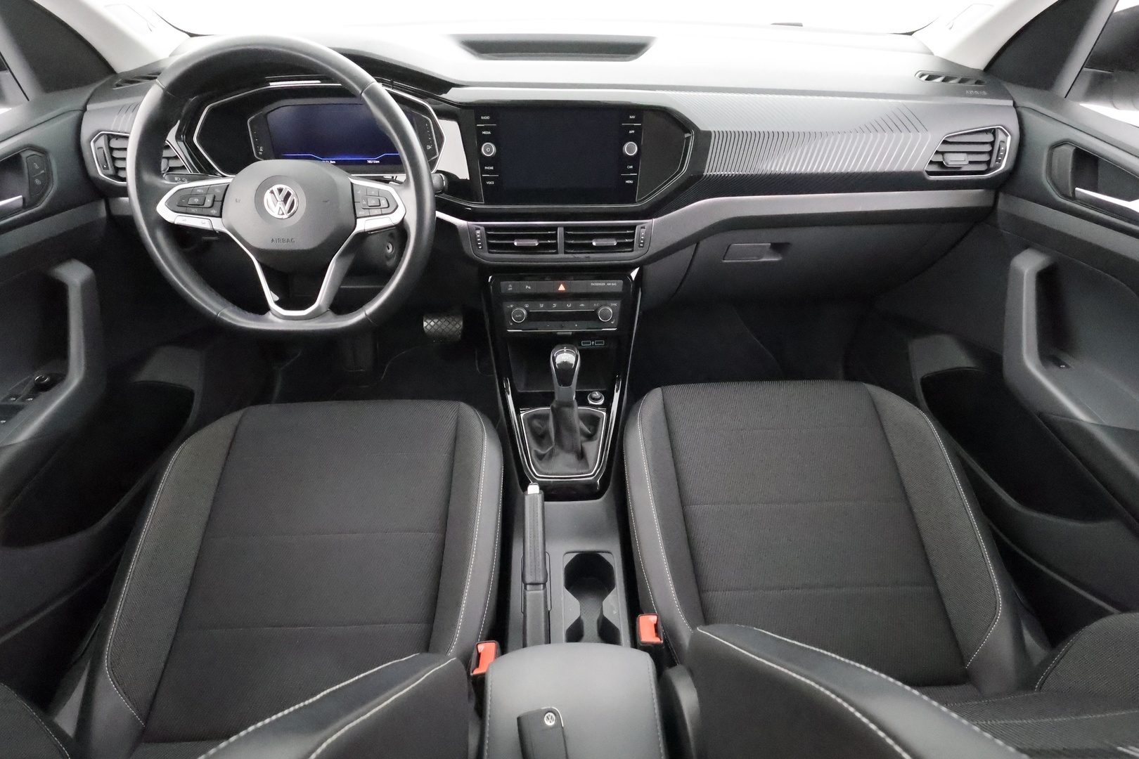 VOLKSWAGEN T-Cross 2019
